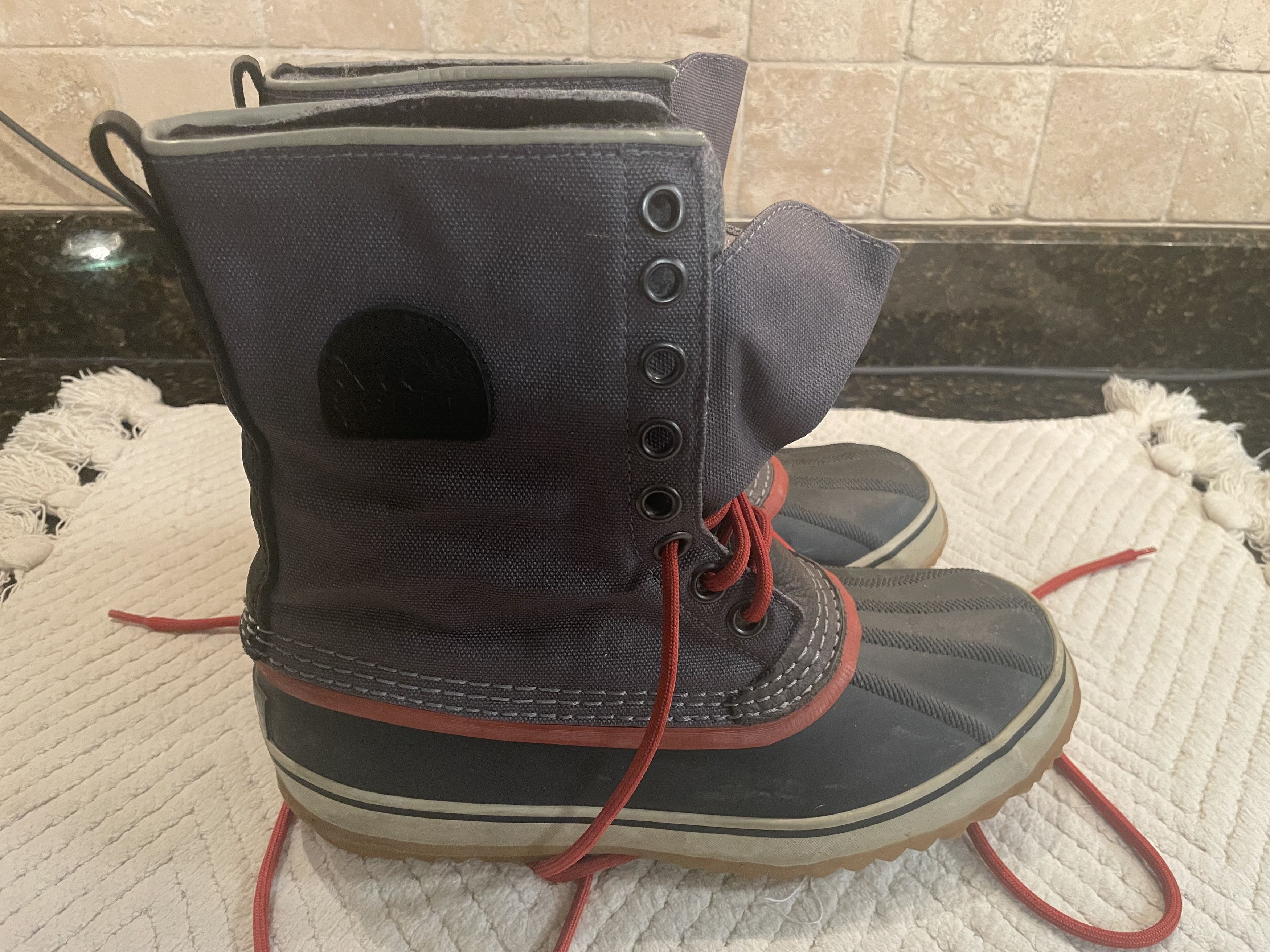 SOREL SOREL WINTER BOOTS - Grey/Red/Navy - Felt Lined - MENS Size US 8 / EU 41 - 3 Thumbnail