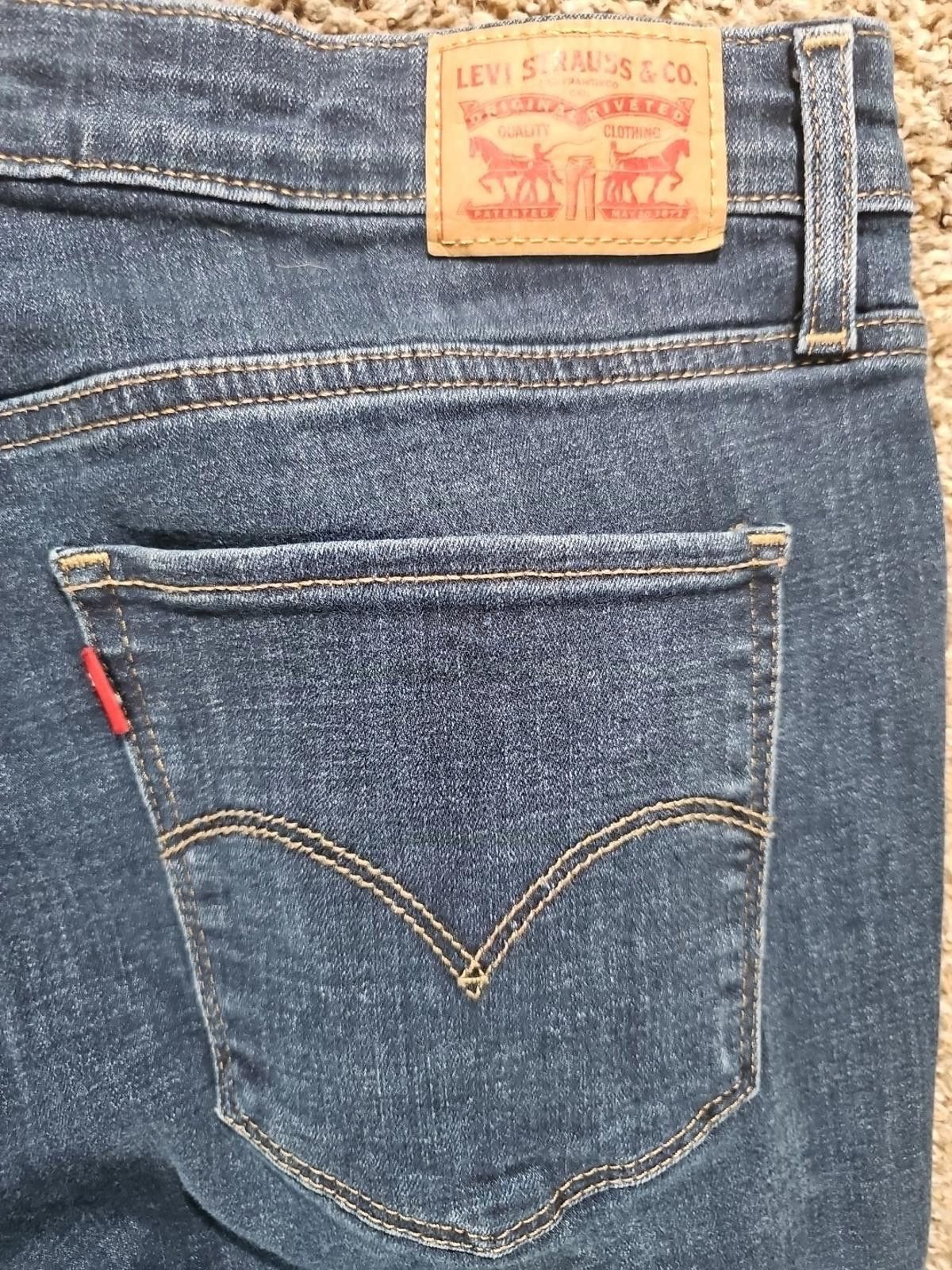 Levi's Womens Levis 725 High Rise Bootcut Sz 32x32 Jeans Size 32" / US 10 / IT 46 - 11 Thumbnail