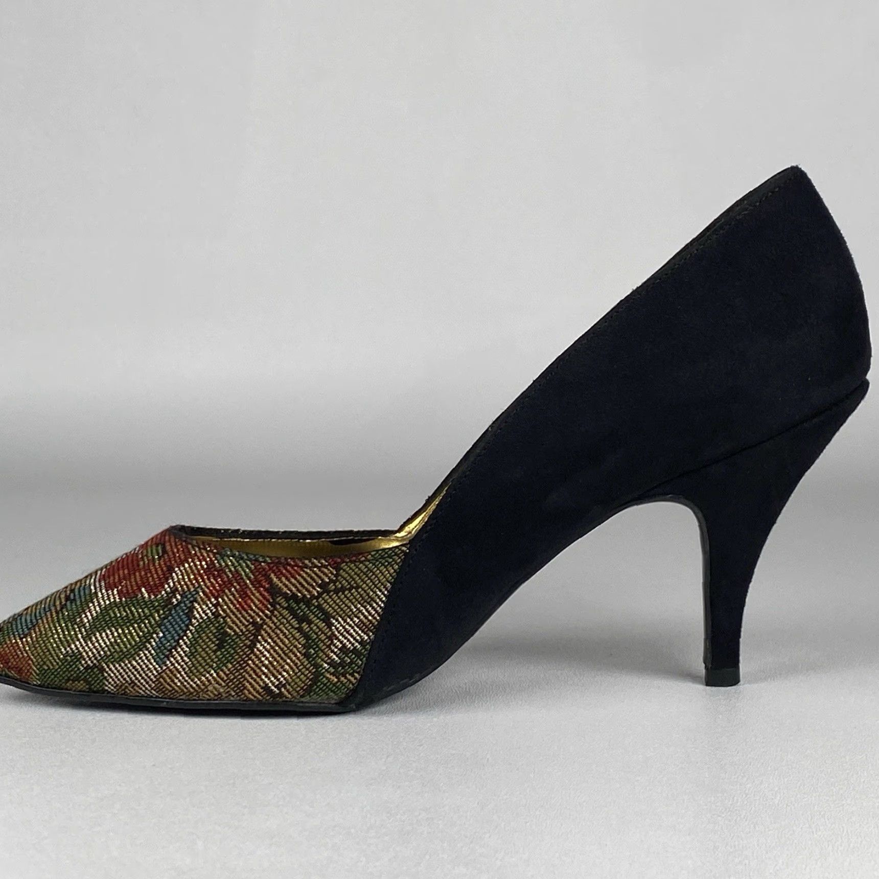 Vintage Vintage 1960s Mademoiselle Tapestry Heels Leather Size 6.5 B Women's Shoes Size US 7 / IT 37 - 7 Thumbnail