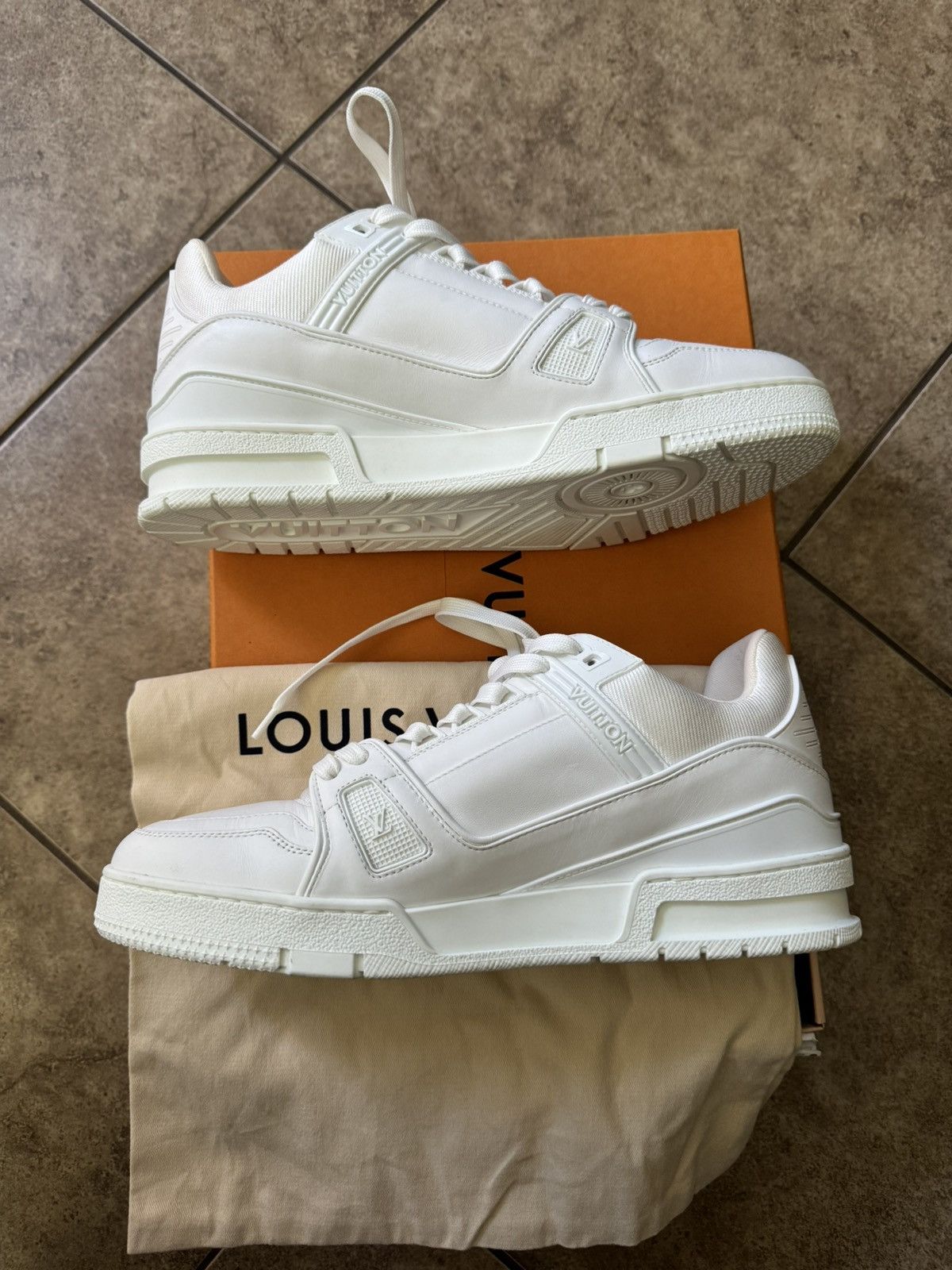 Louis Vuitton LV TRAINERS ALL WHITE Size US 10 / EU 43 - 1 Thumbnail