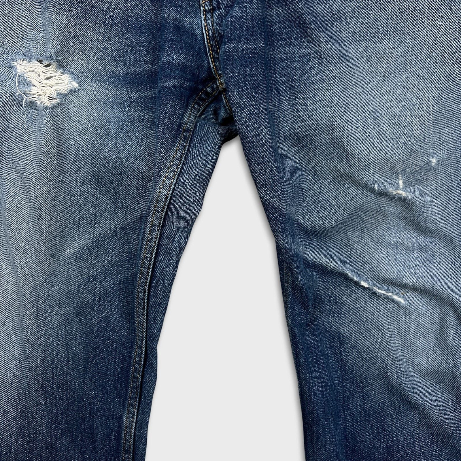 Levi's Levi's 505 Jeans 34x30 Blue Regular Straight Leg Distress Size US 34 / EU 50 - 4 Thumbnail