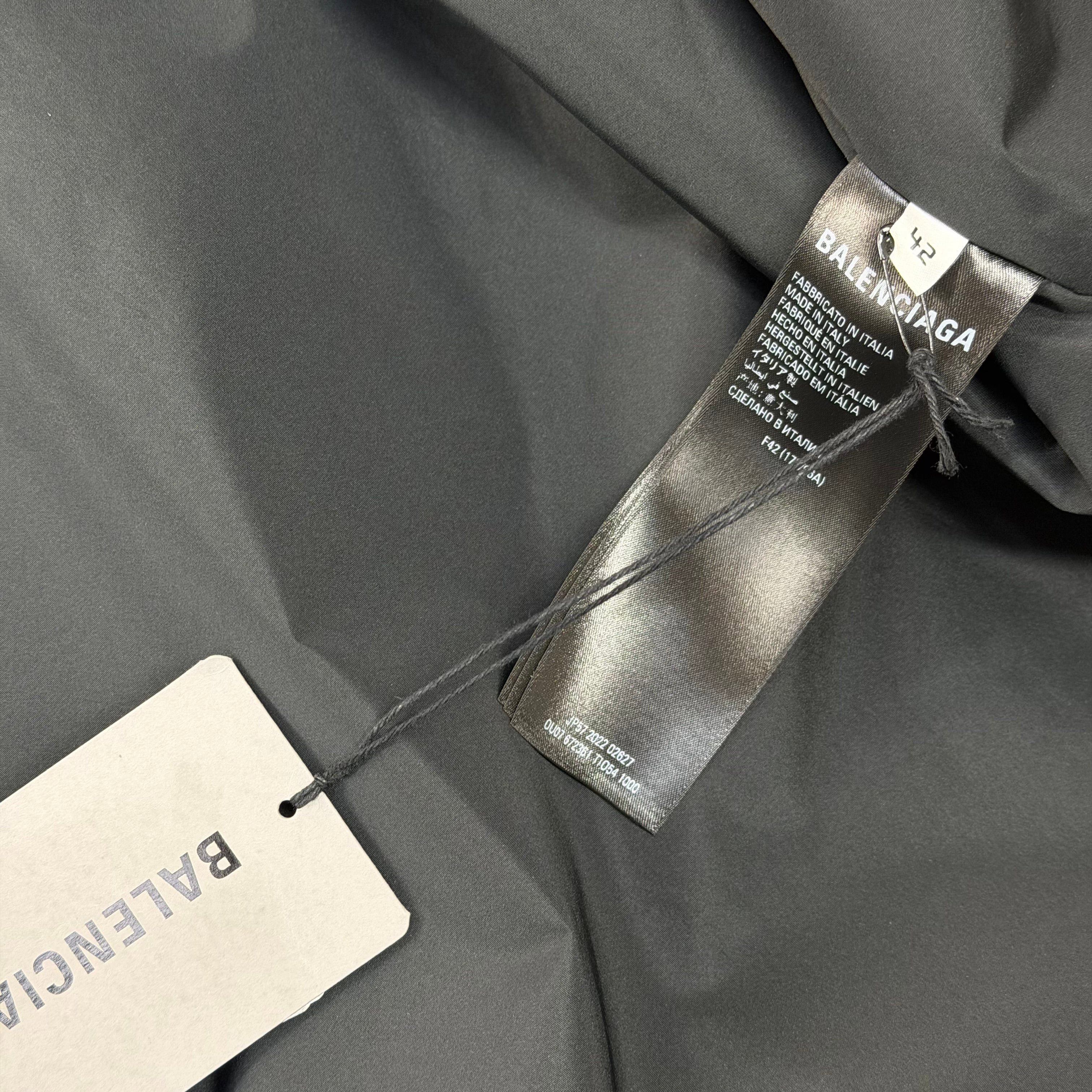 Balenciaga Balenciaga Light Nylon Windbreaker 42 (L) Size US L / EU 52-54 / 3 - 6 Thumbnail