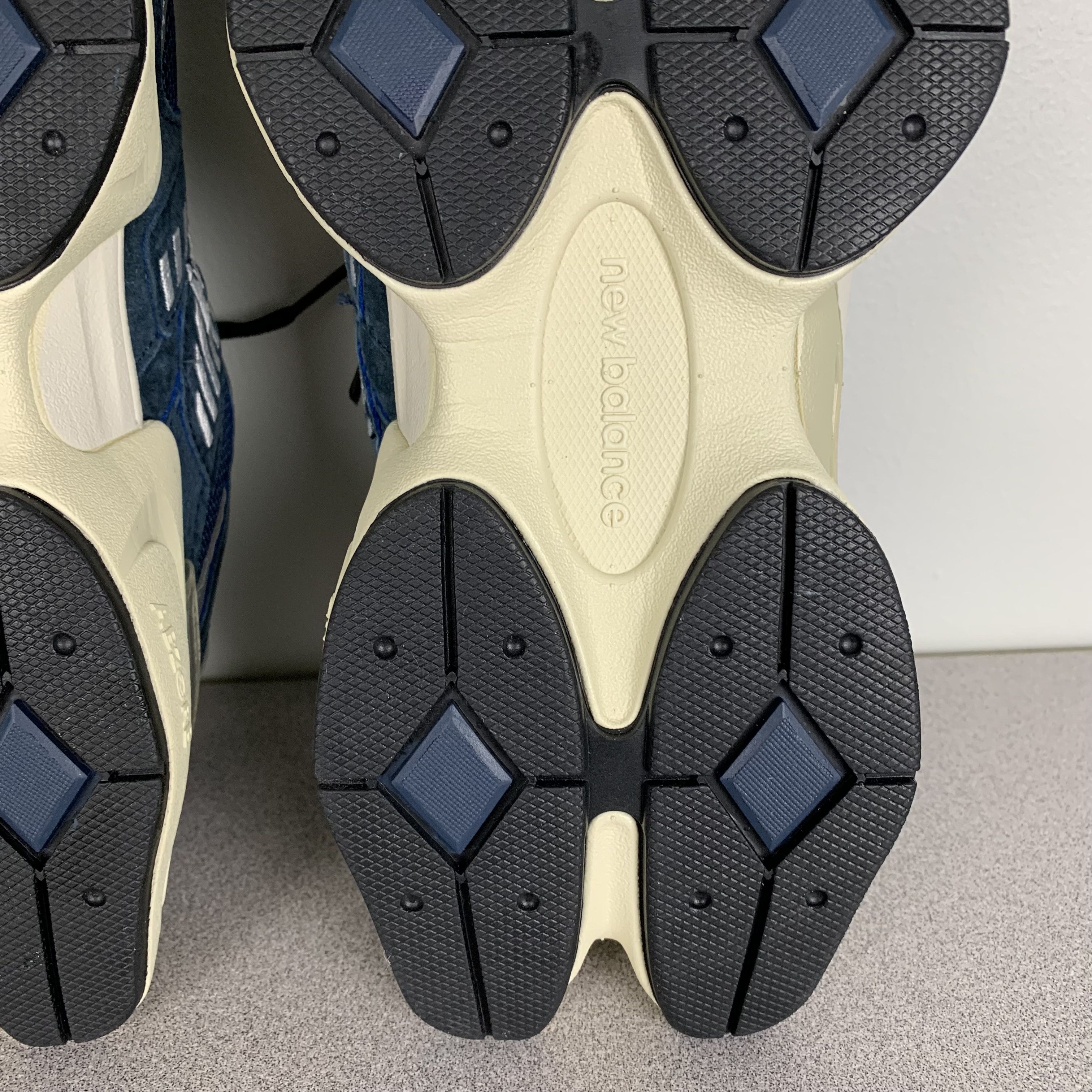 New Balance 9060 Navy White Size US 8.5 / EU 41-42 - 11 Thumbnail