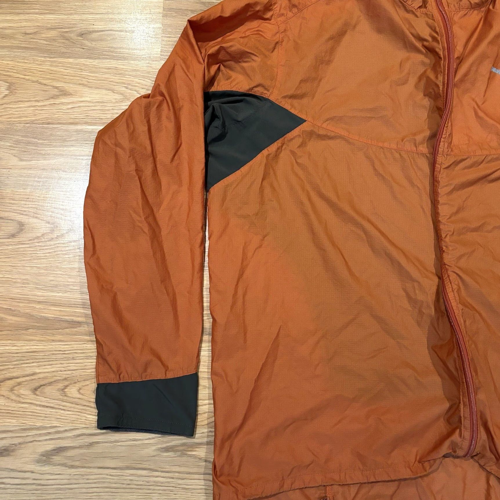 Patagonia Patagonia Nine Trails Featherweight Orange Gray Zip Up Running Jacket Mens XL Size US XL / EU 56 / 4 - 4 Thumbnail