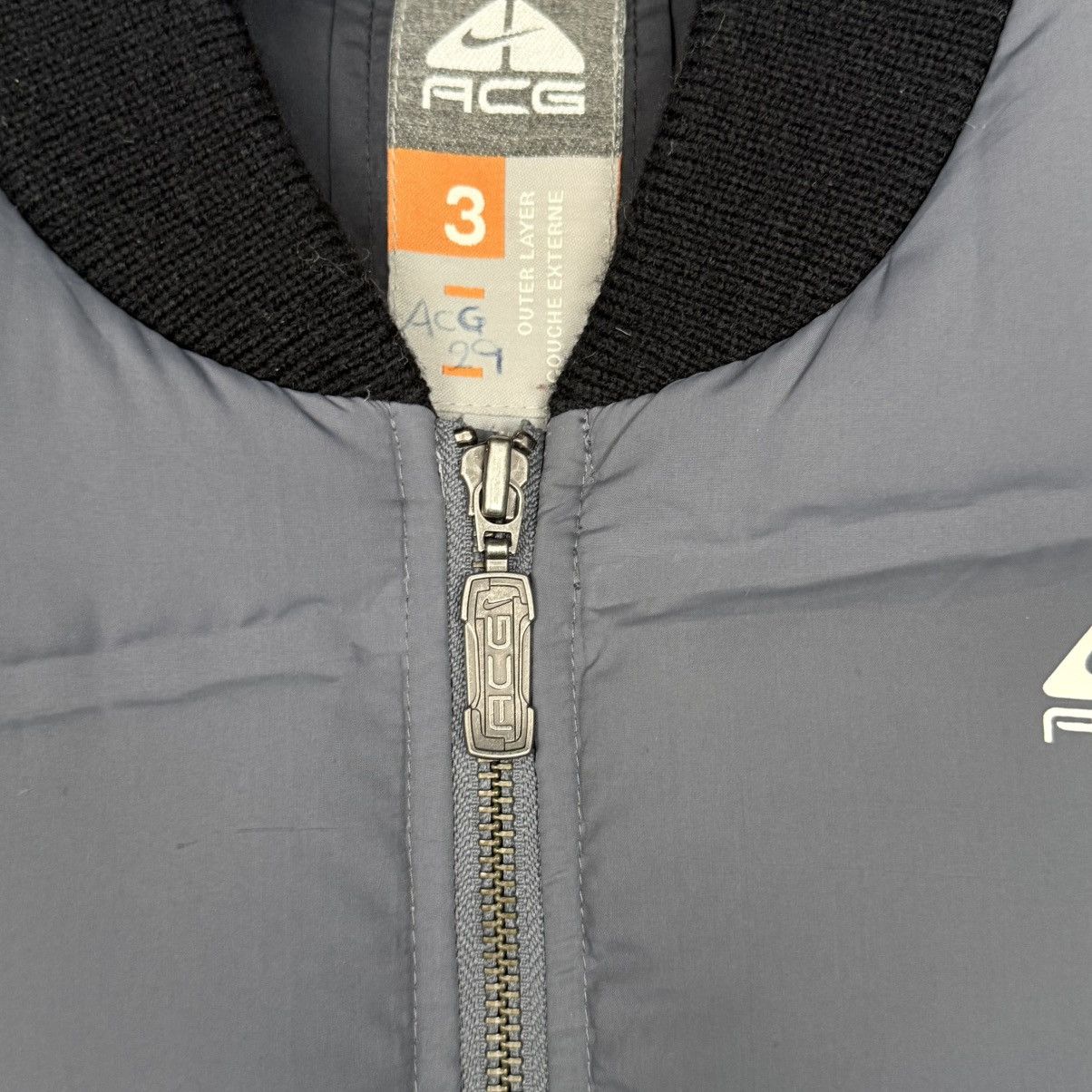 Nike ACG Nike ACG Vintage 2000s Technical Gorpcore Puffer Zip Vest Size US M / EU 48-50 / 2 - 5 Thumbnail