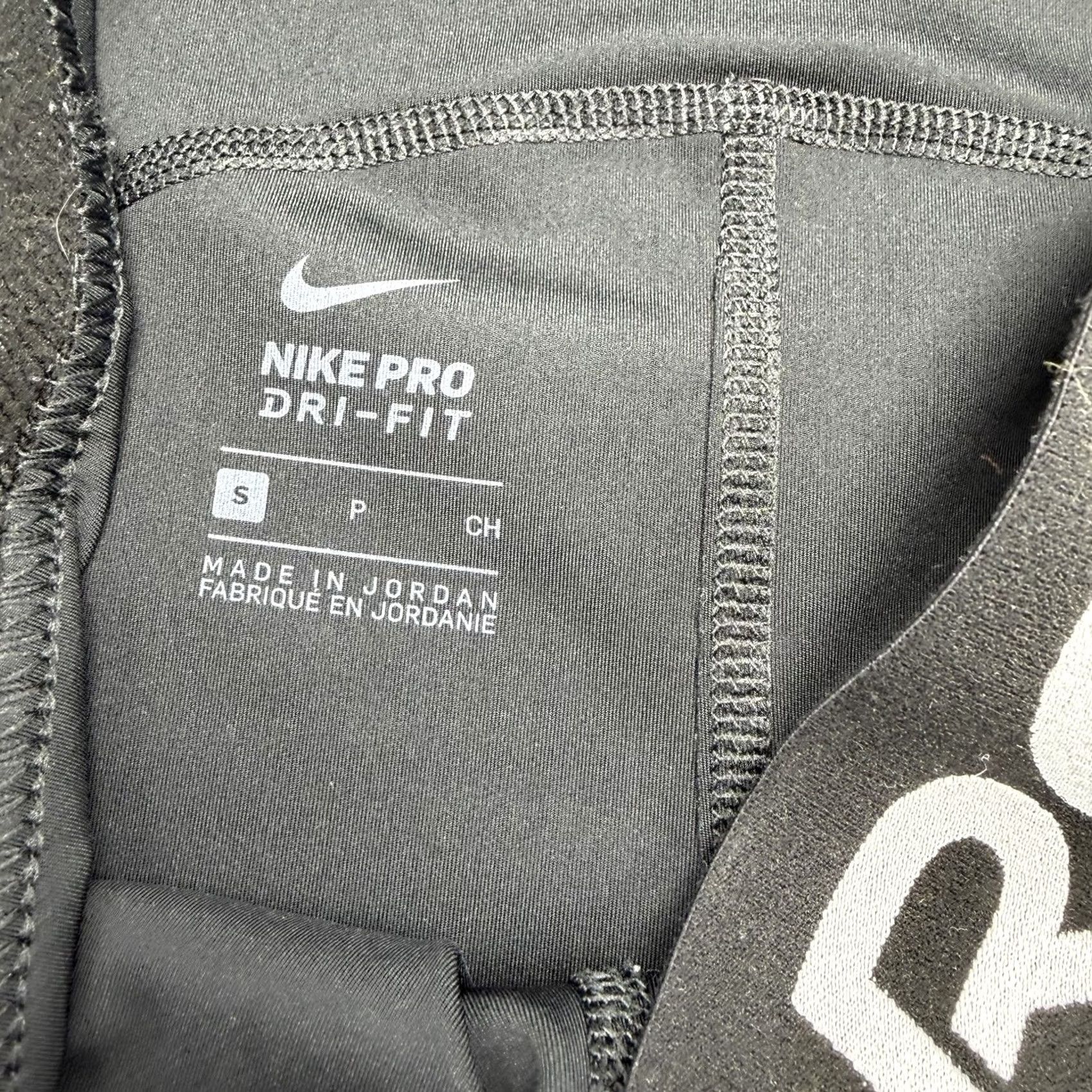 Nike Nike Pro Dri FIT Shorts Womens Small Black Compression Gym Training Activewear Size 28" / US 6 / IT 42 - 5 Thumbnail