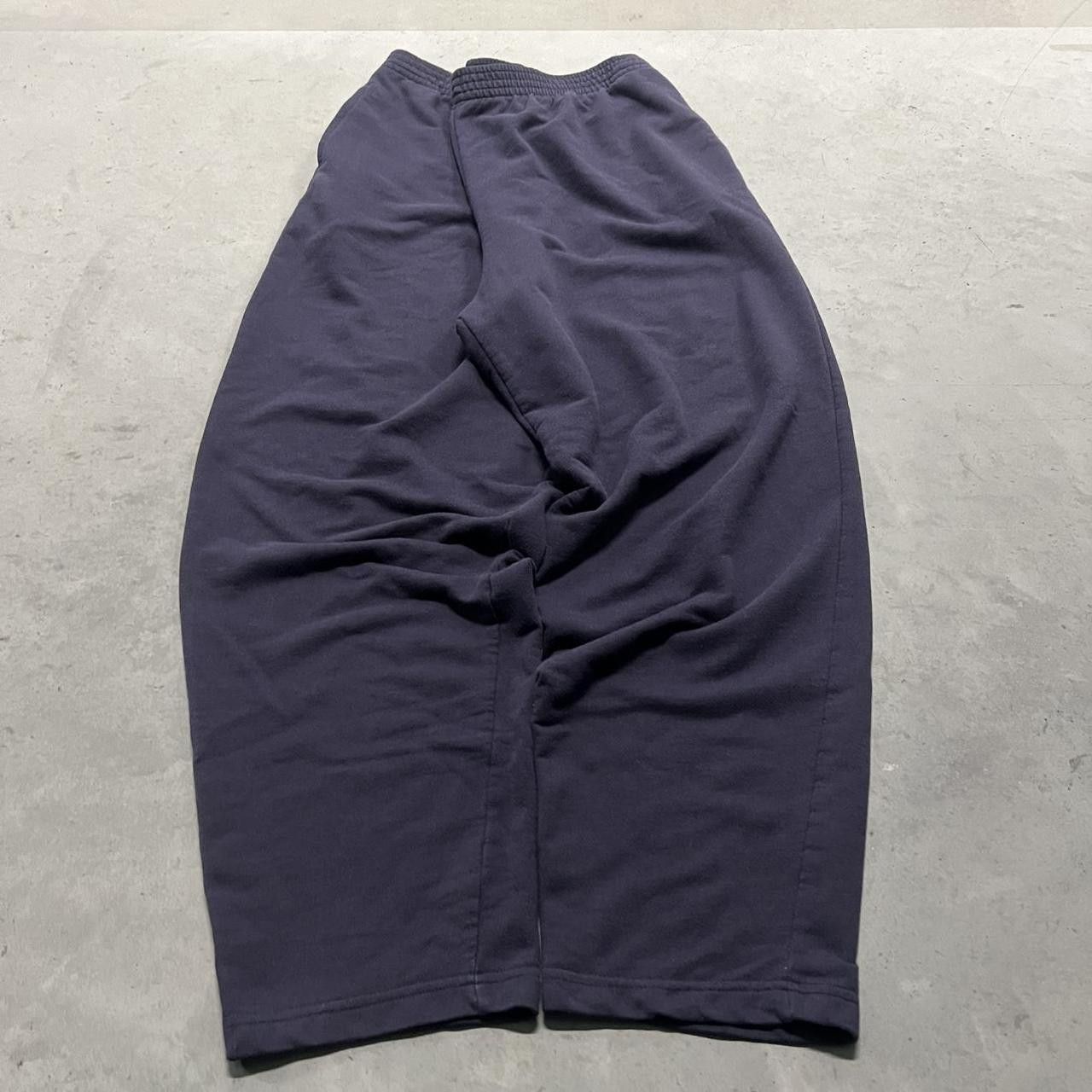 Vintage Vintage Y2K/2000s navy Blue Sweatpants with adjustable waistband and pockets! Size US 38 / EU 54 - 2 Thumbnail