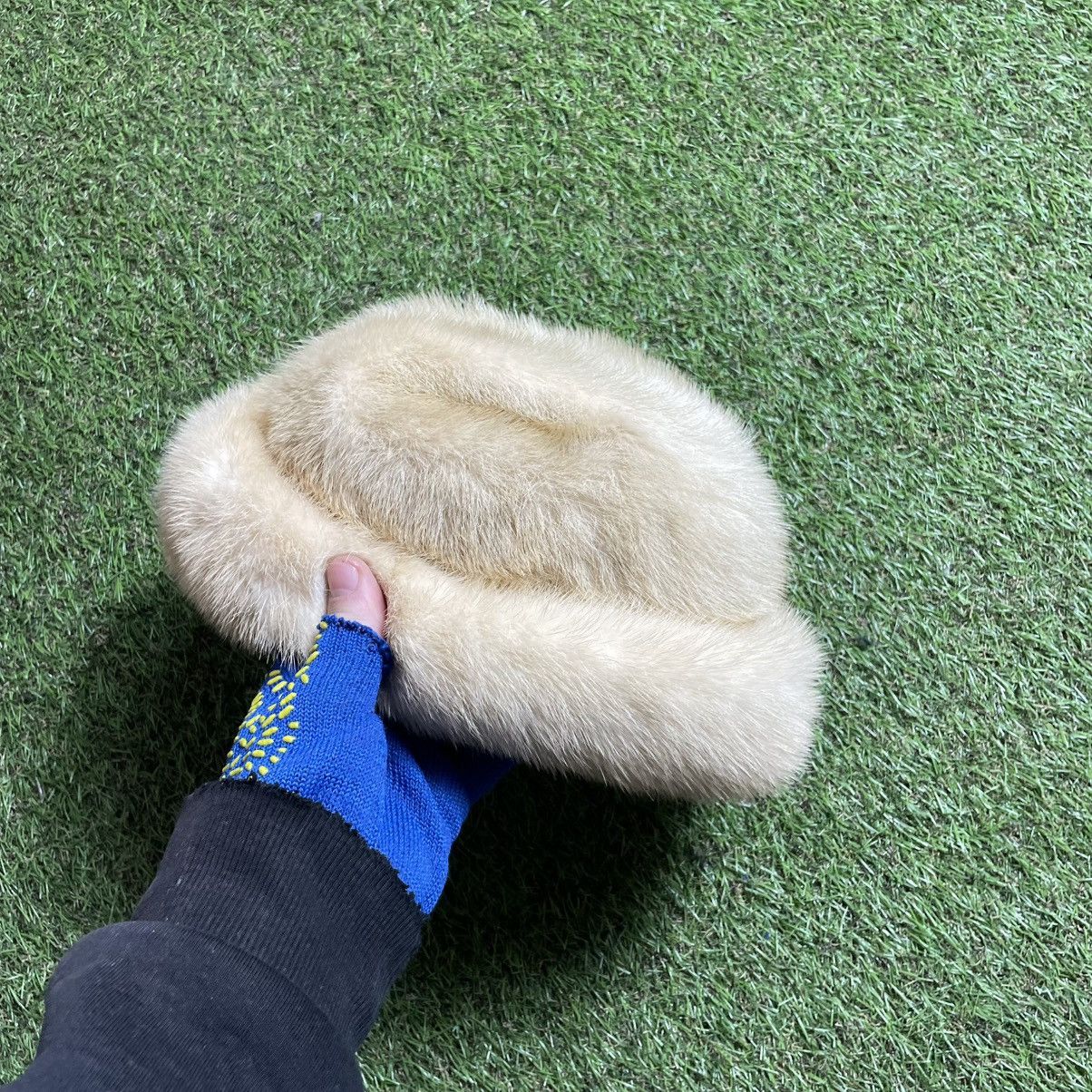 Vintage Vintage 1990s Cream Fur Hat Brutalist Grunge Streetwear OS Size ONE SIZE - 2 Thumbnail