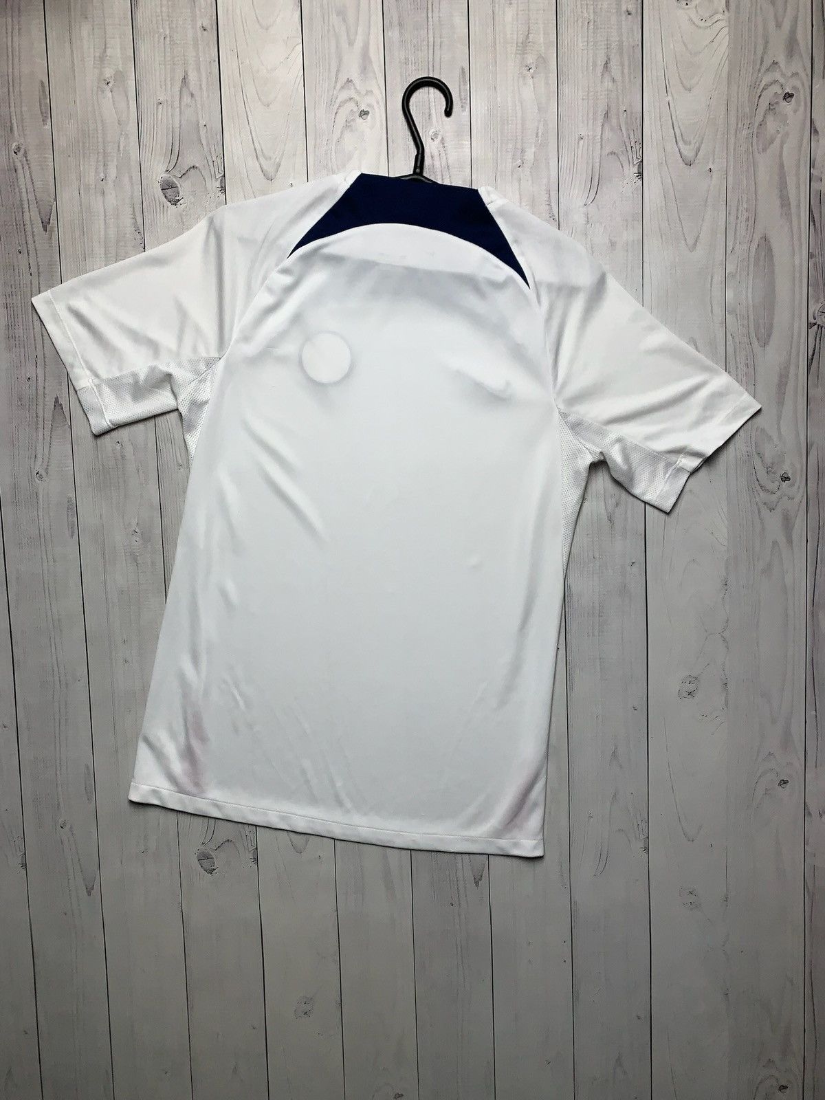 Nike × Vintage Vintage Nike Paris Soccer Jersey size S white logo Size US S / EU 44-46 / 1 - 5 Thumbnail