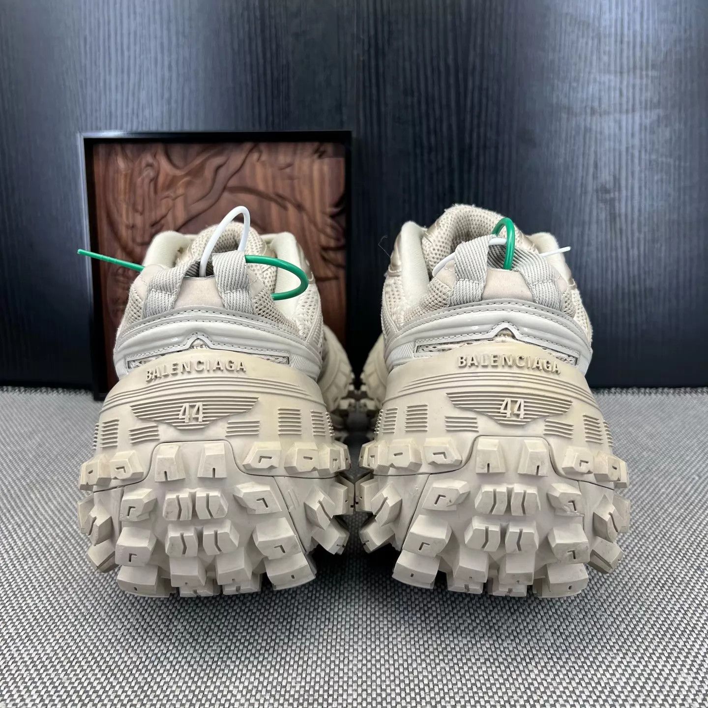 Balenciaga Balenciaga Men's Light Brown Tire Sneaker 44 Size US 11 / EU 44 - 5 Thumbnail