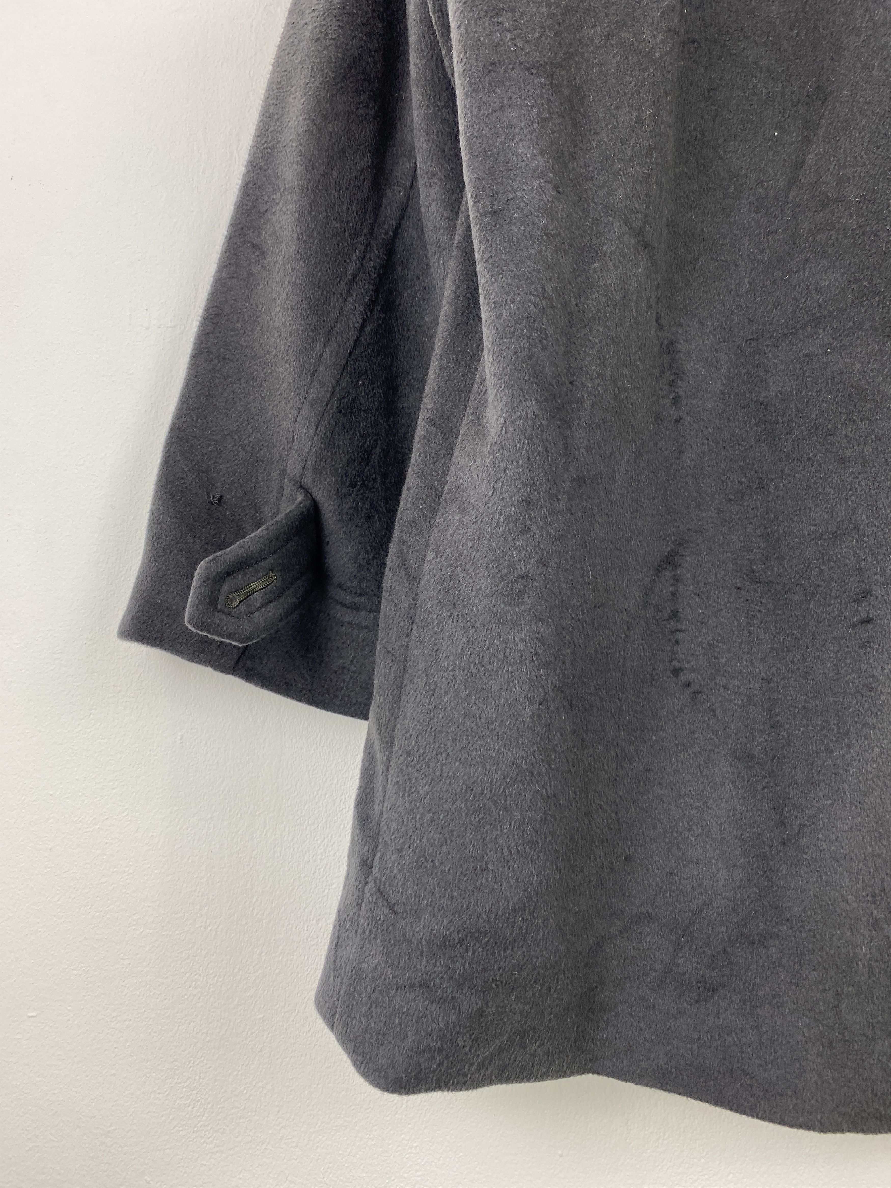 Christian Dior Monsieur Christian Dior Monsieur Button Ups Velvet Jacket Grey JZ0008 Size US M / EU 48-50 / 2 - 11 Thumbnail