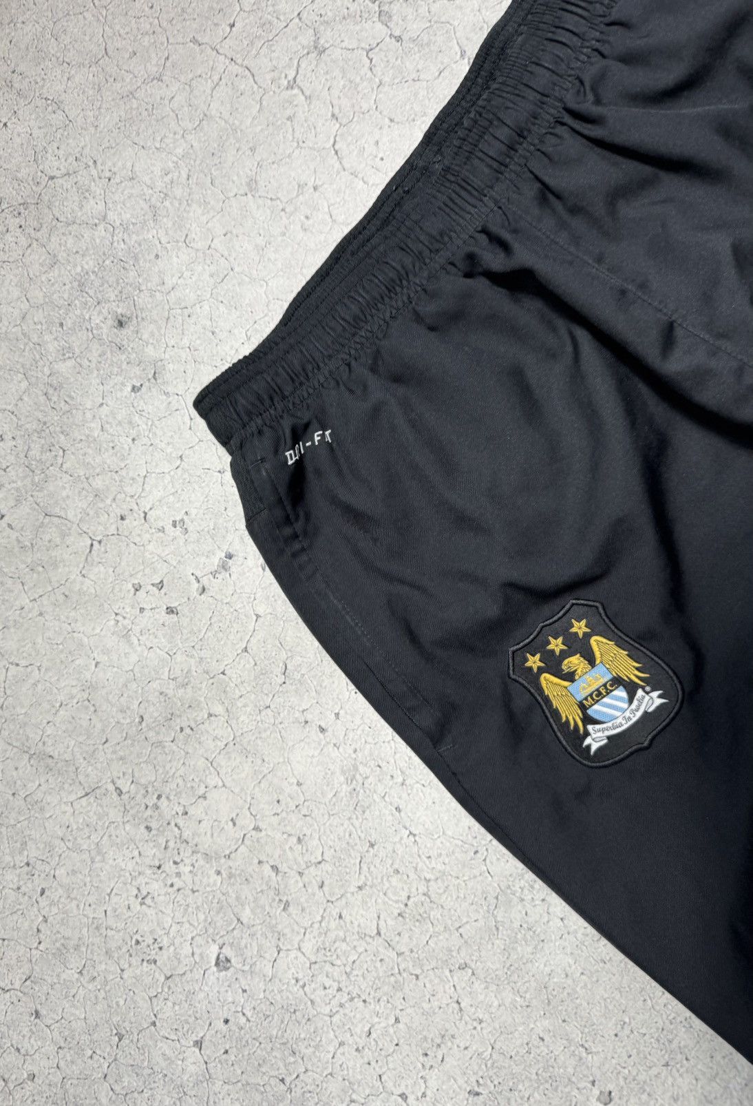 Nike Nike Manchester City Vintage Nylon Baggy Track Pants Soccer Size US 32 / EU 48 - 4 Thumbnail