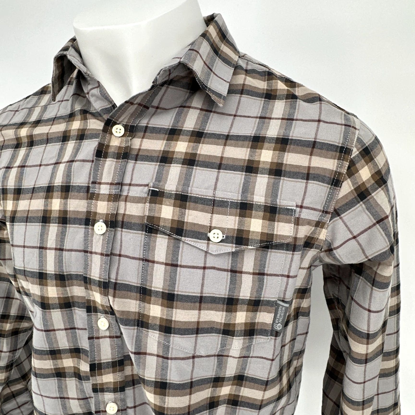 Mountain Hardwear VINTAGE? (No) Mountain Hardwear Shirt Mens M Plaid Flannel Lot 2 Red Gray Outdoor Hiking Button-Up Casual Workwear Travel Size US M / EU 48-50 / 2 - 3 Thumbnail