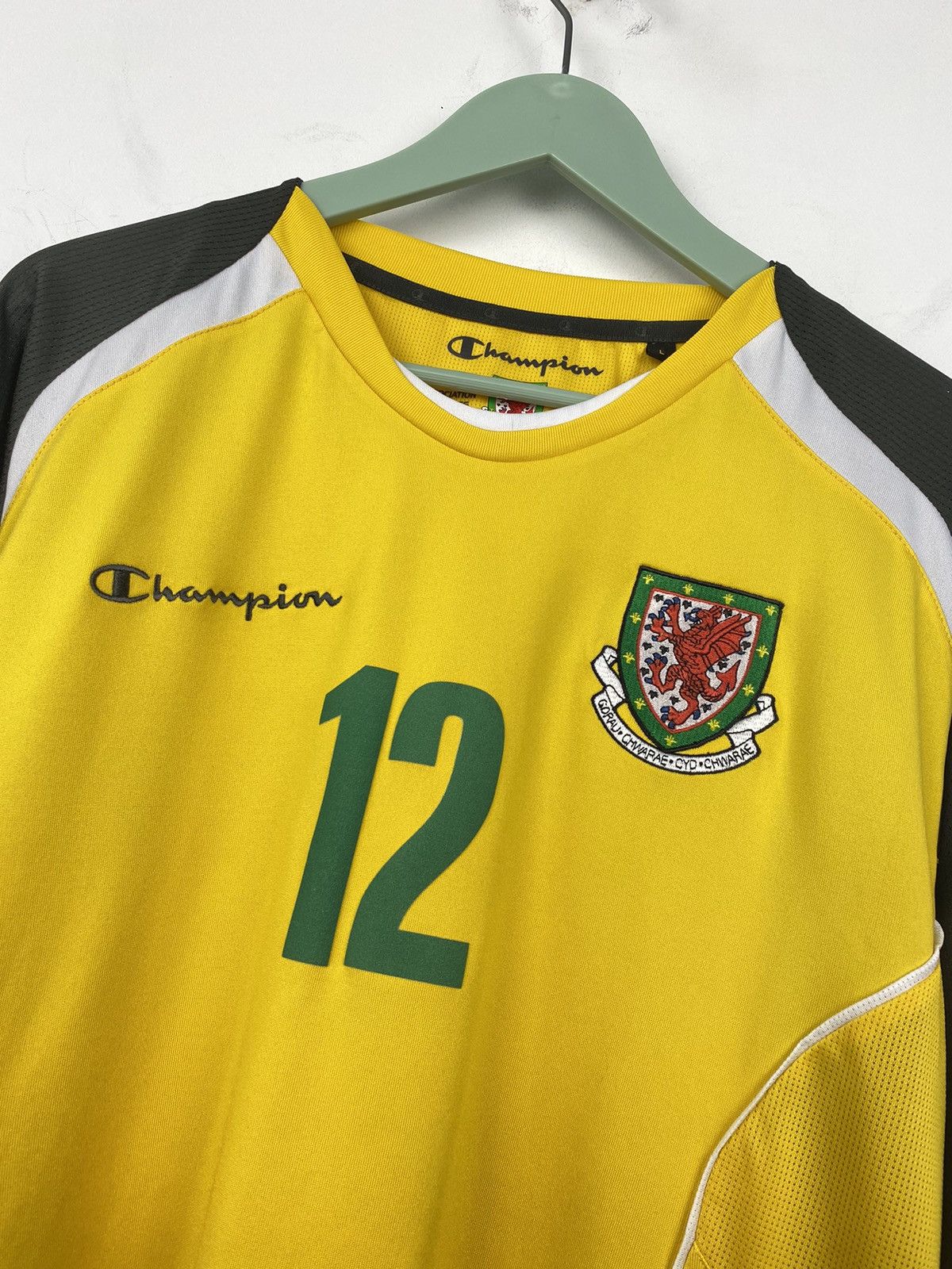 Champion Wales 2008 2010 Goalkeeper 12 Champion Football Jersey PSG Size US L / EU 52-54 / 3 - 3 Thumbnail