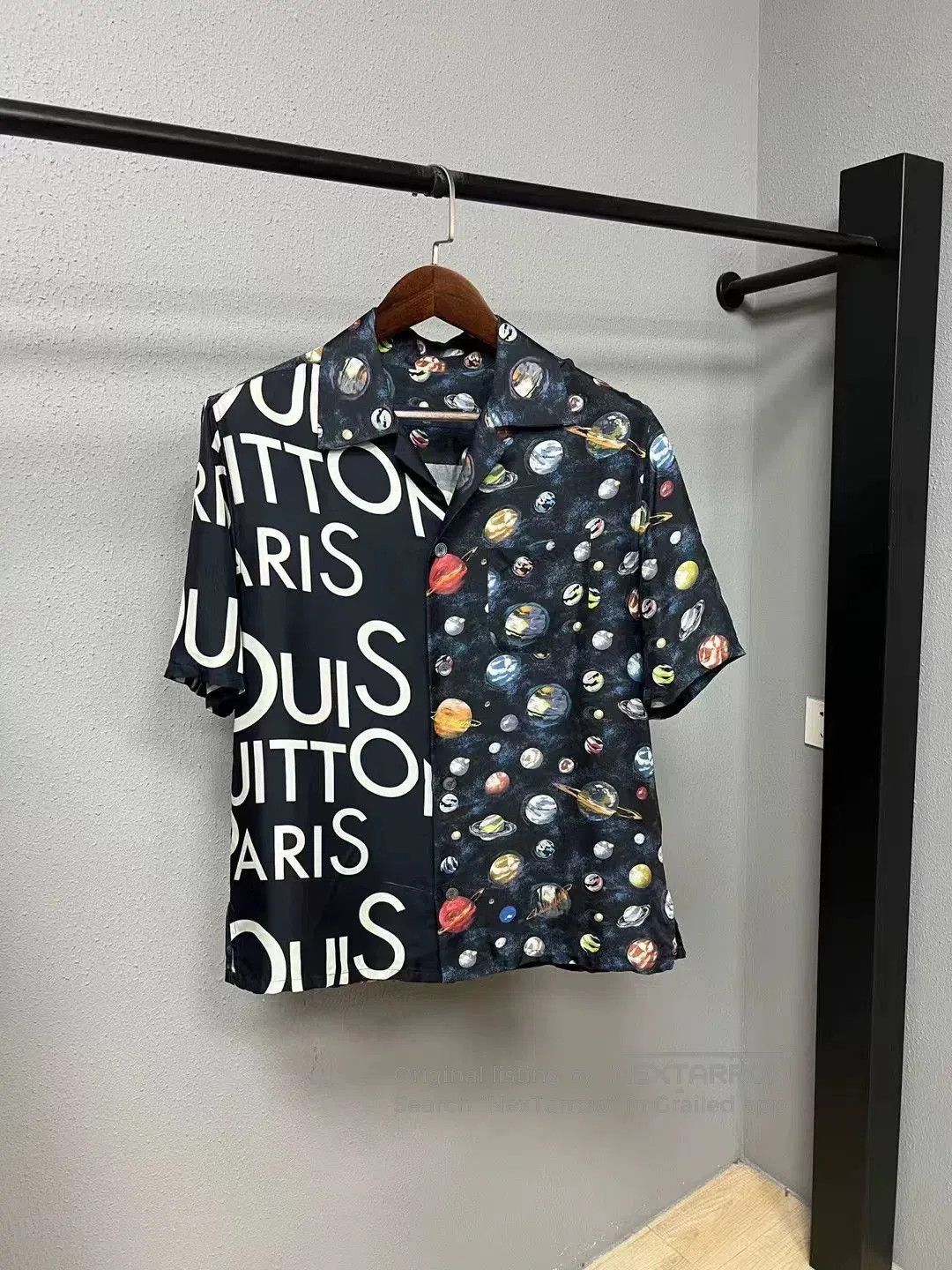 Louis Vuitton Louis Vuitton Planet Graffiti Short. Size US M / EU 48-50 / 2 - 1 Thumbnail