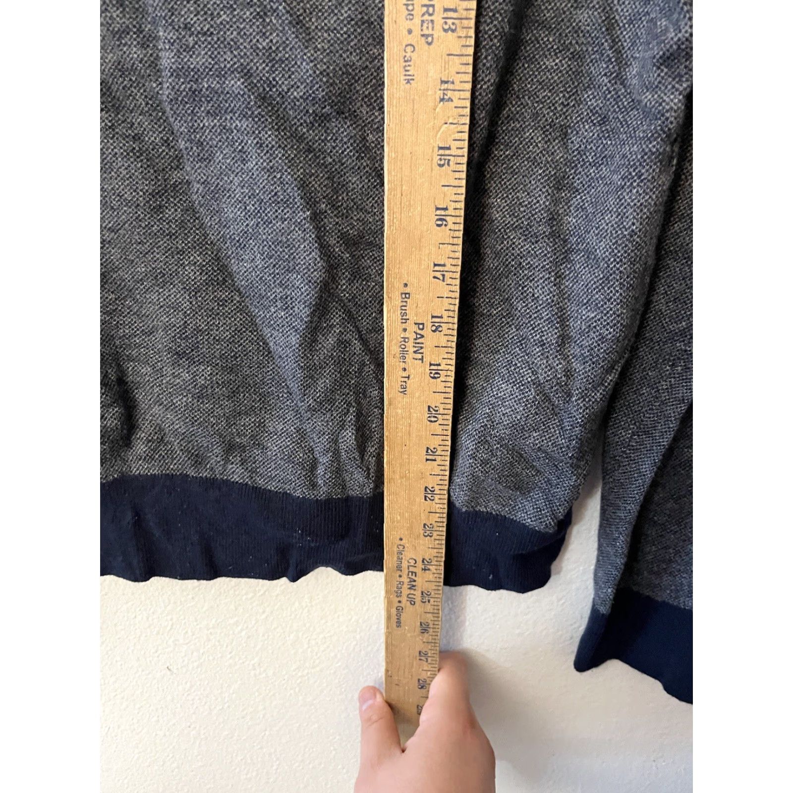 Banana Republic Banana Republic Sweater Shirt Mens Size Small 100% Cotton Blue V-Neck Pullover, Knit, Casual Mens Fashion, Fall Winter Size US S / EU 44-46 / 1 - 4 Thumbnail