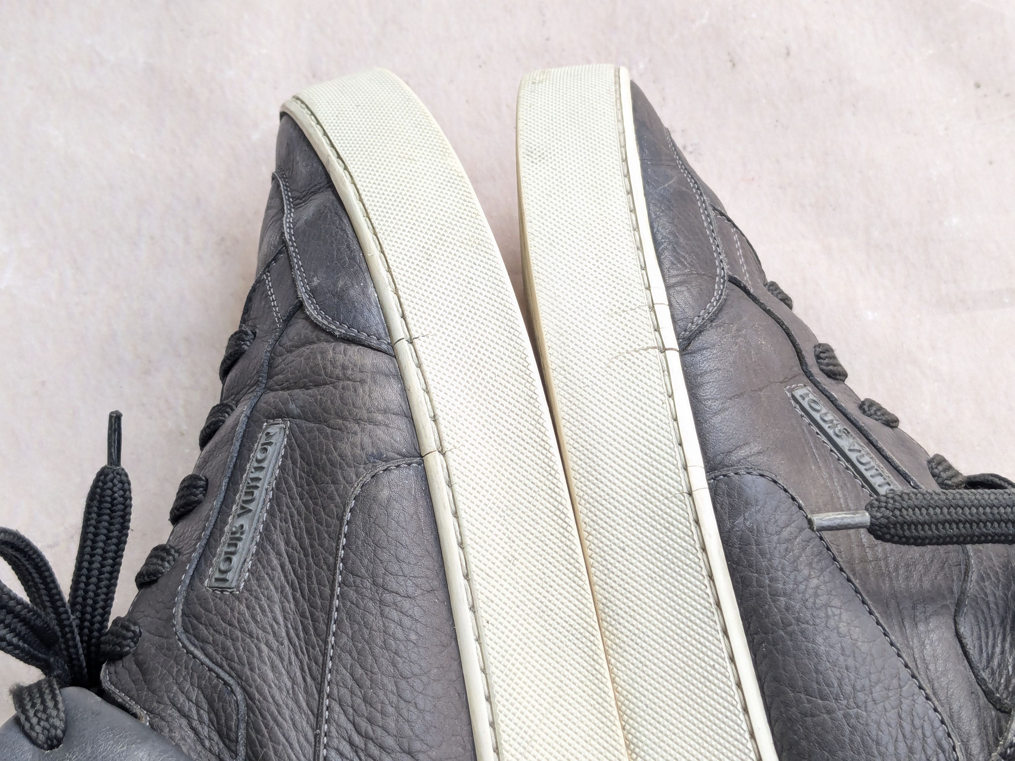 Kanye West × Louis Vuitton Louis Vuitton Dons Kanye West Gray Leather Low Tops 11 Size US 11 / EU 44 - 12 Thumbnail