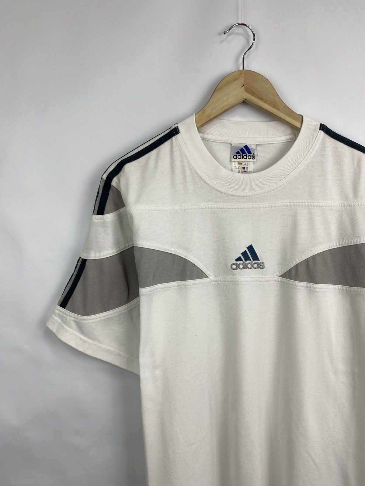 Adidas 🇺🇸 Vintage 80s Adidas Retro T-Shirt Rare Y2K Hype Size US M / EU 48-50 / 2 - 2 Thumbnail
