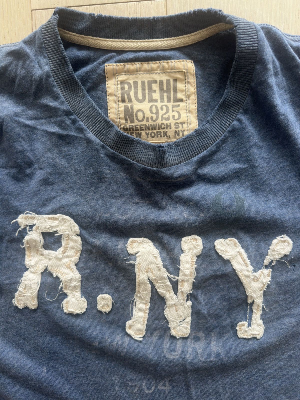 Ruehl No. 925 Ruehl 925 Vintage Tee Size US L / EU 52-54 / 3 - 2 Thumbnail