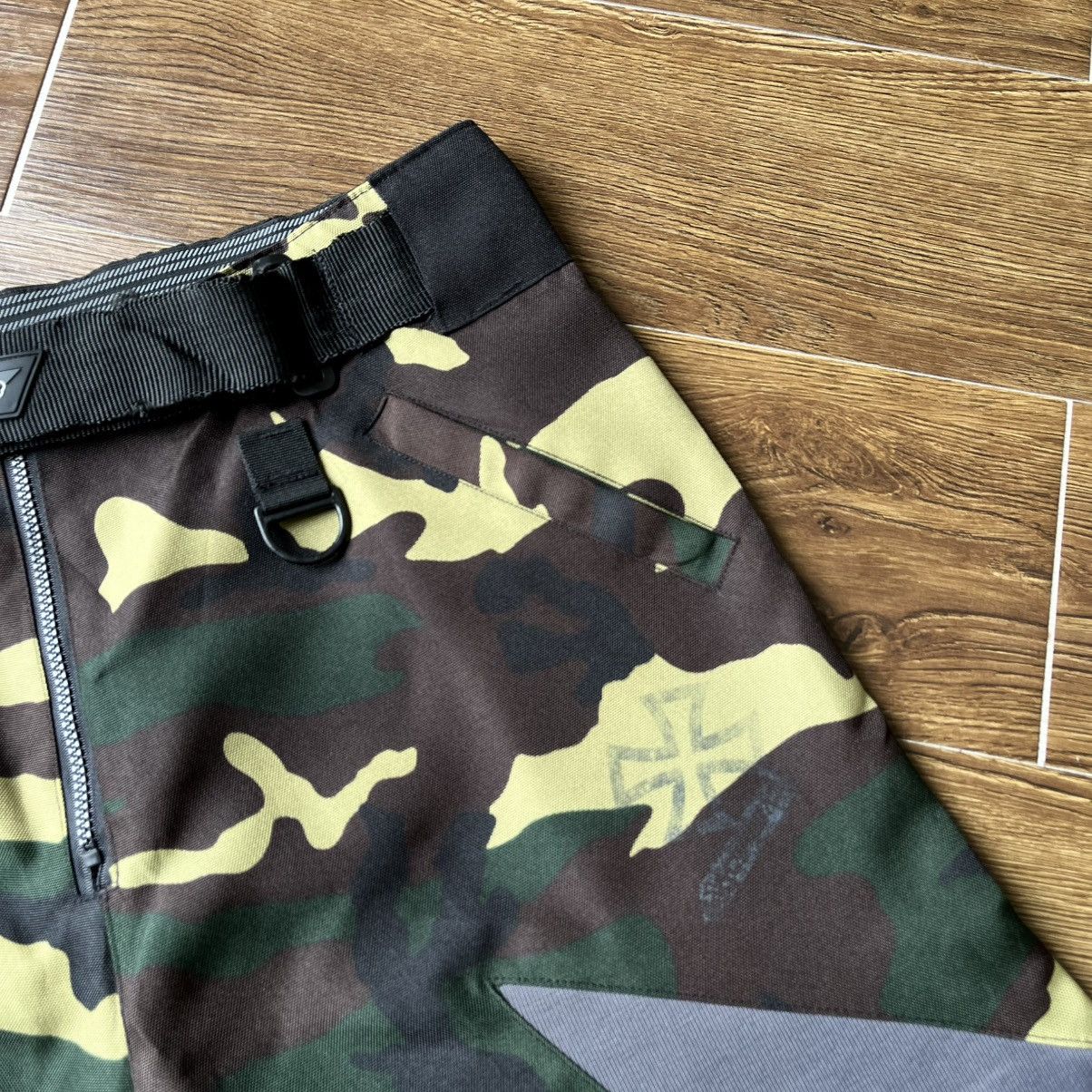 Other Vintage Y2K Da Bomb MTB Shorts Camo 34” (Waterproof Nylon) Size US 34 / EU 50 - 3 Thumbnail