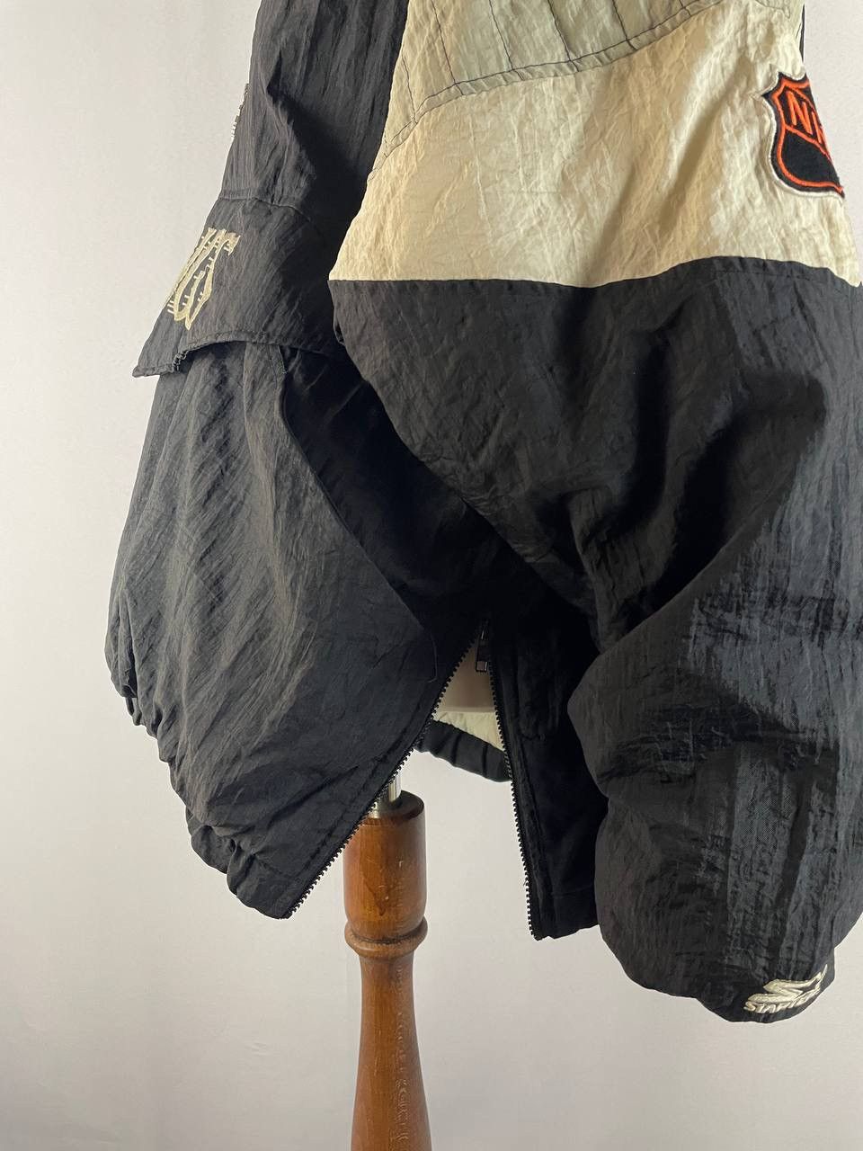 Starter Starter Vintage Jacket 1990s Los Angeles Kings NHL Size US XL / EU 56 / 4 - 15 Thumbnail
