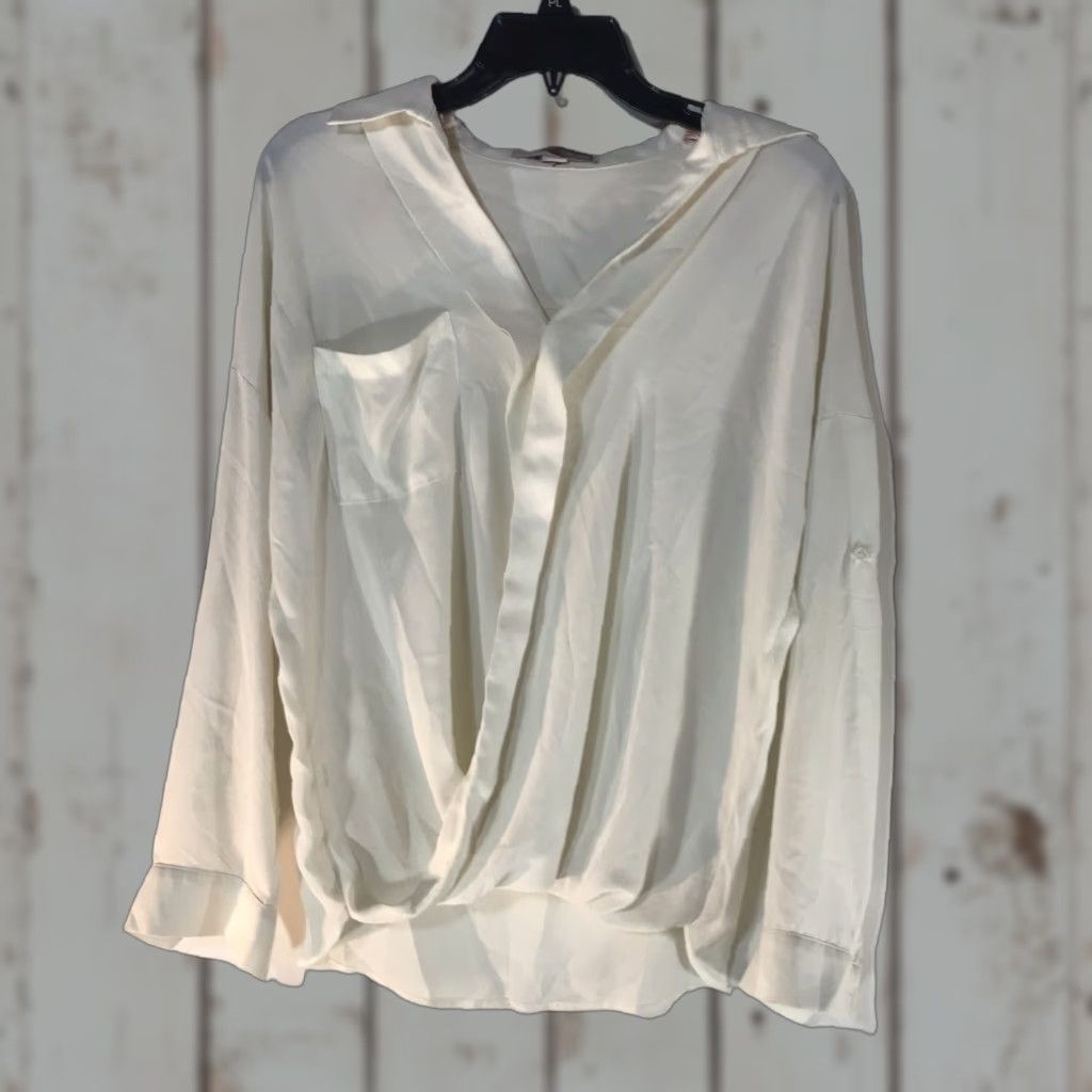 Forever 21 FOREVER 21 Sheer Ivory Dress Shirt Blouse Womens Size S Long Sleeve Snap Collared Size S / US 4 / IT 40 - 1 Thumbnail