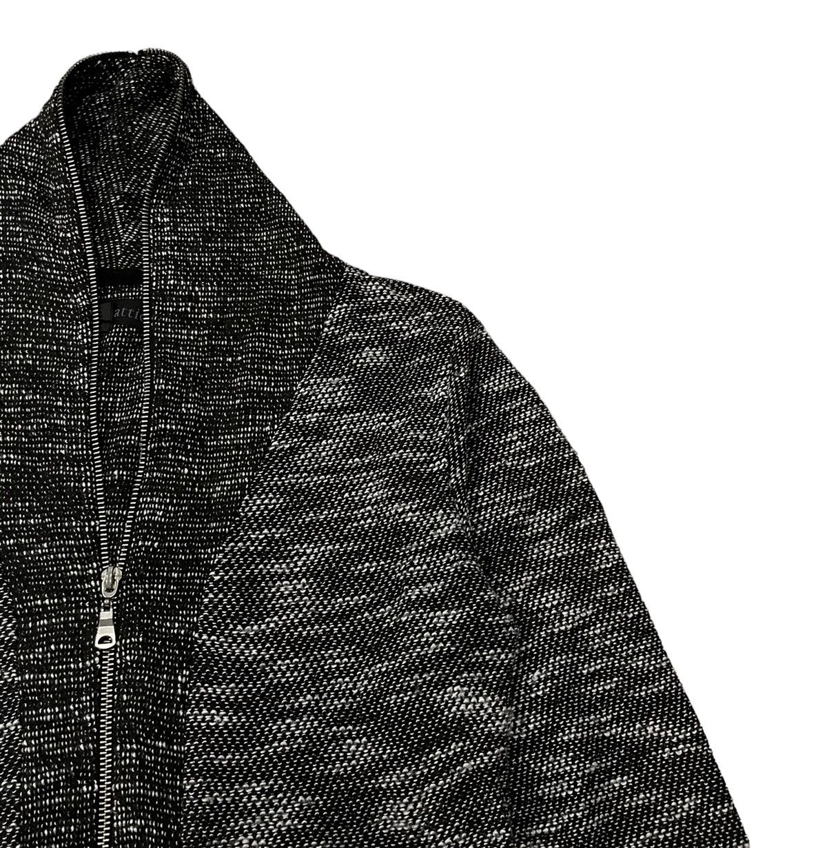 Vintage In The Attic Zipper Collar Light Jacket