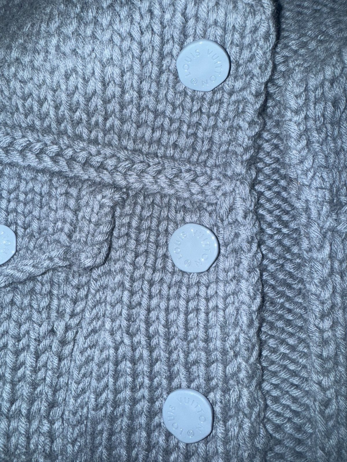 Louis Vuitton Louis Vuitton SS20 Chunky Buttoned Knit Jacket Size XS/S Size US XS / EU 42 / 0 - 6 Thumbnail