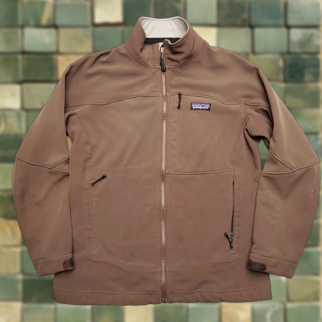 Patagonia Patagonia Jacket Womens M Brown Windstopper Softshell Outdoors 85145 Pockets Zip Logo Solid Womens Size M / US 6-8 / IT 42-44 - 1 Thumbnail