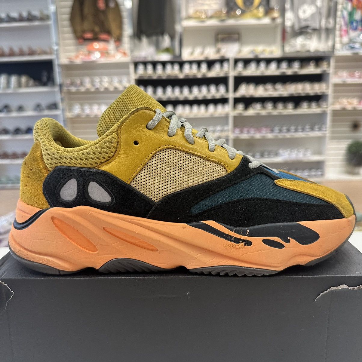 Adidas × Yeezy Size 10.5 - Adidas Yeezy Boost 700 Sun GZ6984 Yellow Black Size US 10.5 / EU 43-44 - 7 Thumbnail