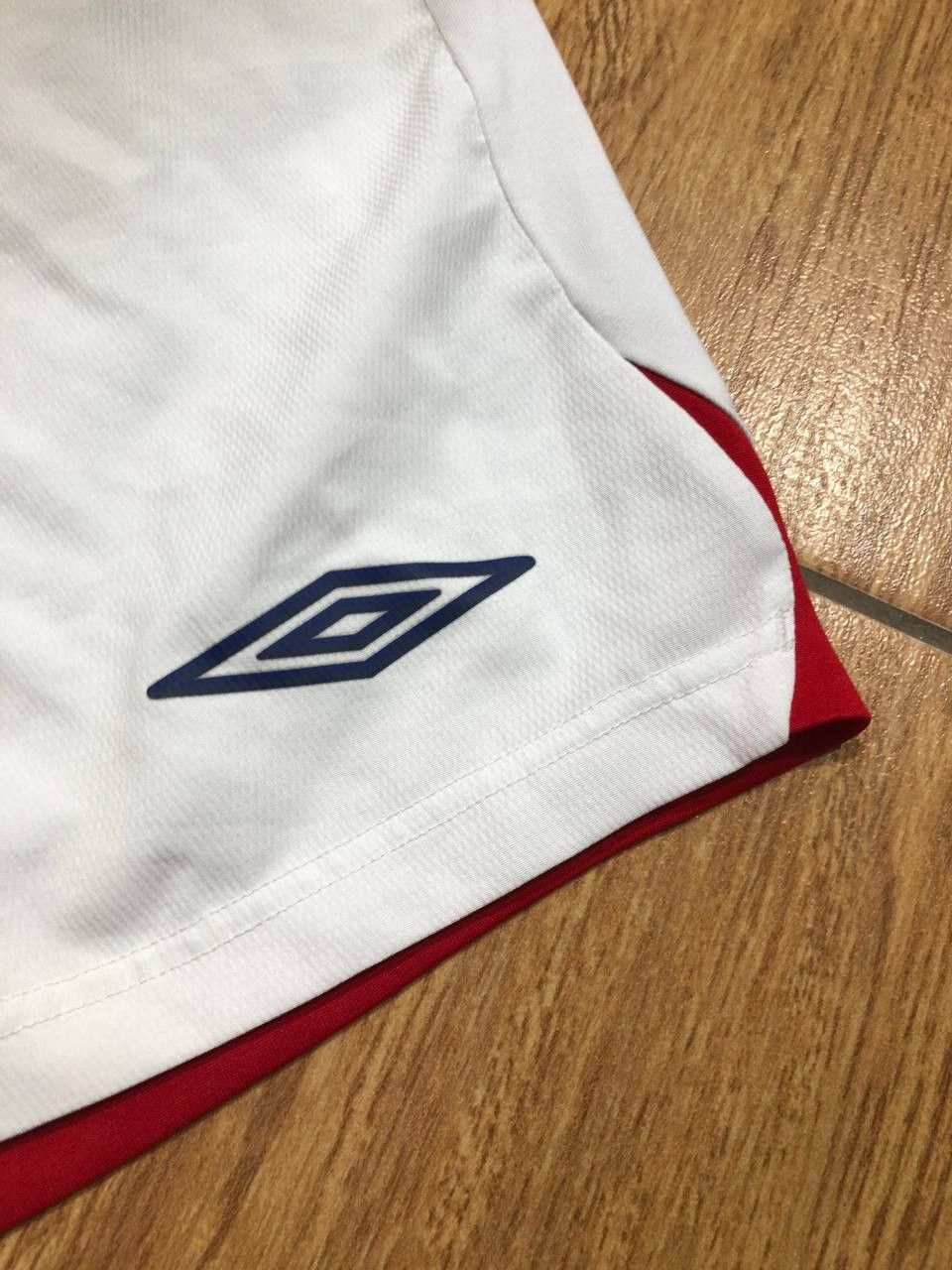 Umbro ENGLAND 2006 2008 AWAY FOOTBALL SOCCER SHORTS UMBRO Size US 38 / EU 54 - 20 Thumbnail