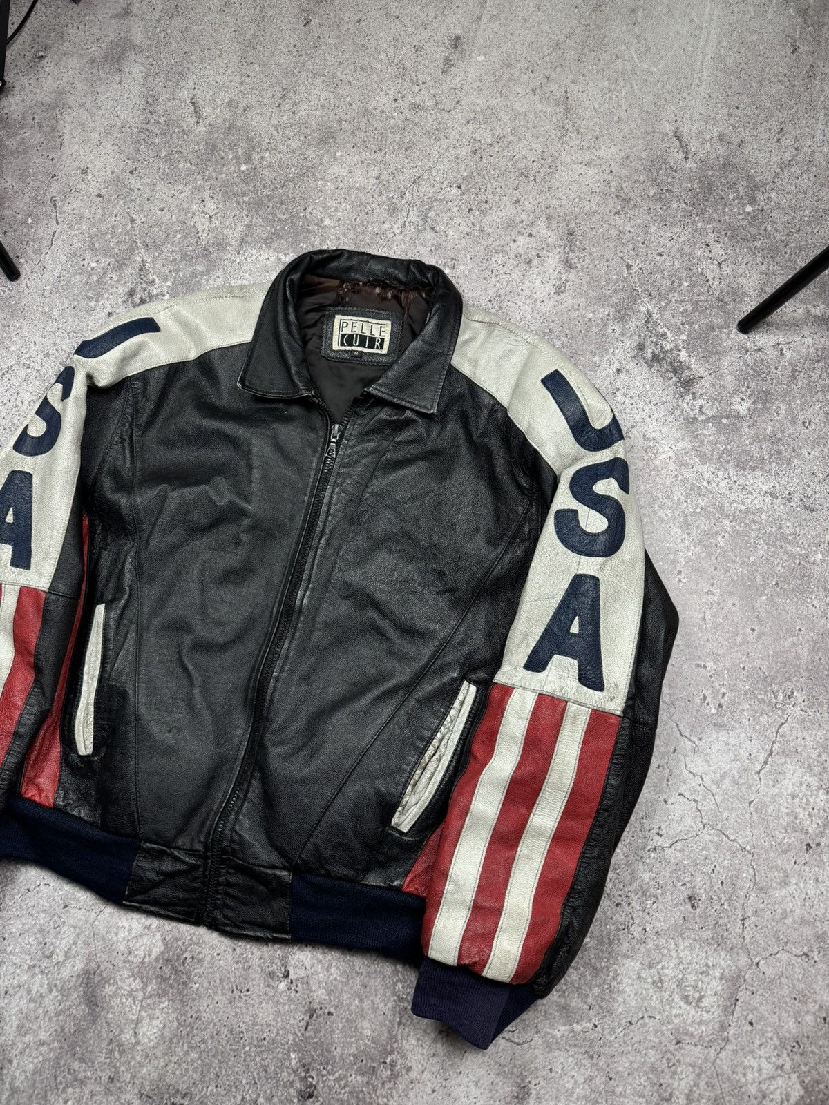 Japanese Brand VINTAGE USA BIG FLAG TRASHED LEATHER BIKER DISTRESSED JACKET Size US M / EU 48-50 / 2 - 6 Thumbnail
