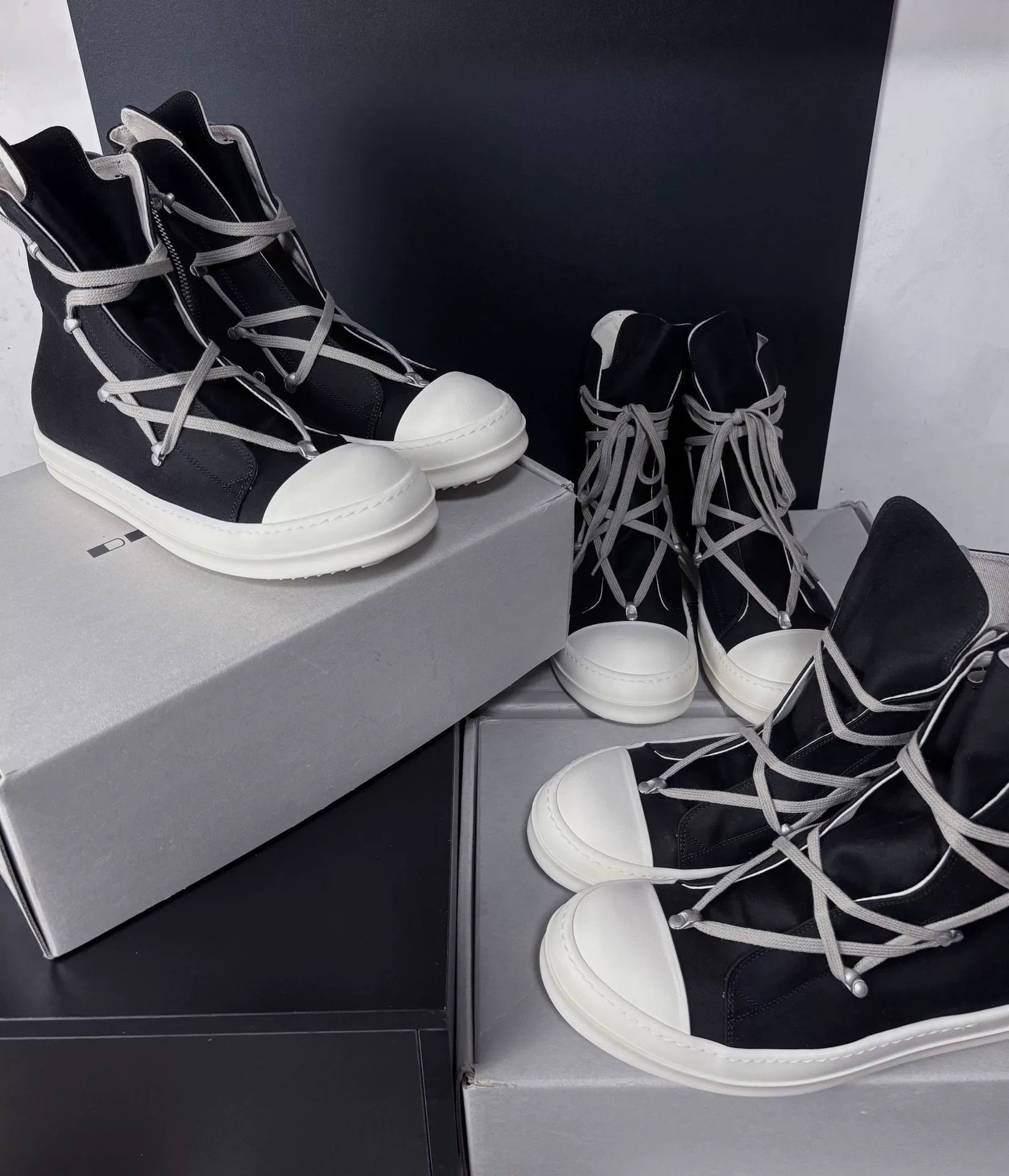Rick Owens Rick Owens Hitop Sneakers 8.5 Men Size US 8.5 / EU 41-42 - 1 Thumbnail