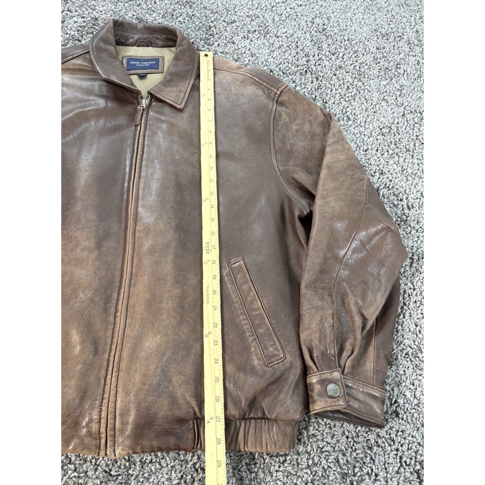 Cremieux **Daniel Cremieux XL Distressed Brown Leather Jacket Mens** User: Daniel Cremieux Leather Jacket Mens XL Distressed Brown Size US XL / EU 56 / 4 - 2 Thumbnail