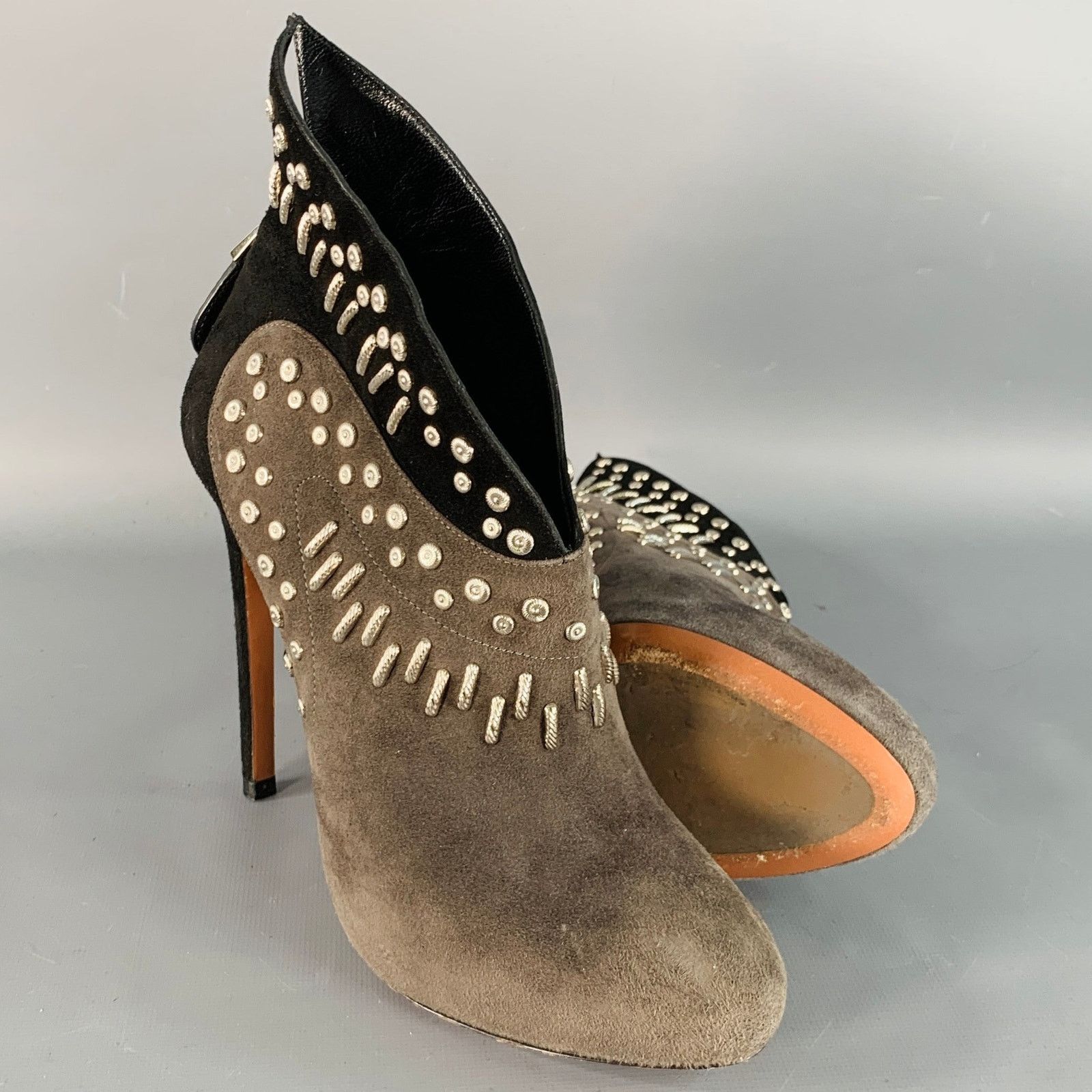 Alaia 7.5 Black Grey Studded Suede Back Zipper Stiletto Booties Size US 7.5 / IT 37.5 - 5 Thumbnail