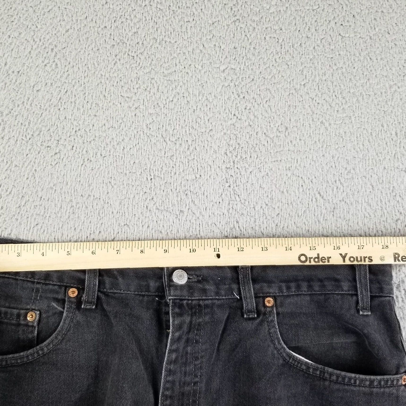 Levi's VINTAGE Levi's 505 Jeans Men 36X30 Dark Denim Black Relaxed Fit Canadian Made Size US 36 / EU 52 - 5 Thumbnail