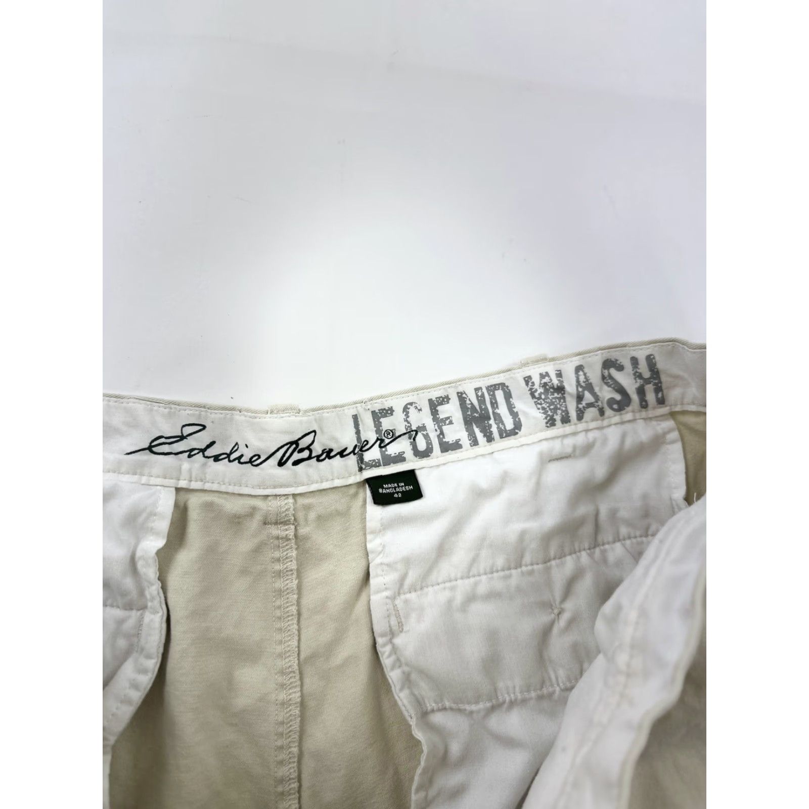 Eddie Bauer VINTAGE Eddie Bauer Shorts Men 42 Khaki Chino Hiking Trail Golf Safari Beige Solid Pockets 10in Inseam Classic Flat Front Mens Size US 42 / EU 58 - 3 Thumbnail