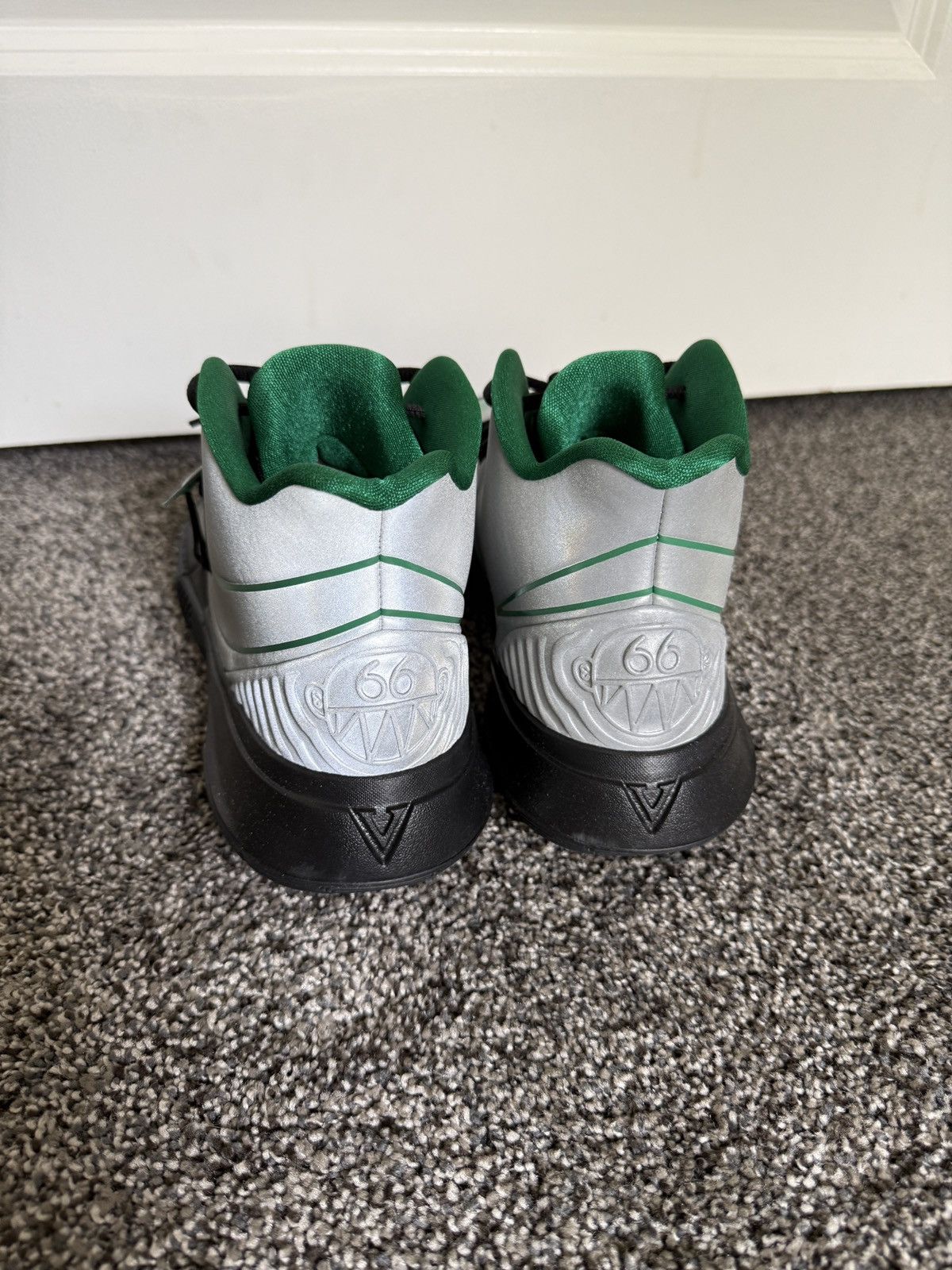 Nike NIKE KYRIE 5 | TACO, REFLECTIVE SILVER, SIZE 8.5, NEW IN BOX Size US 8.5 / EU 41-42 - 5 Thumbnail