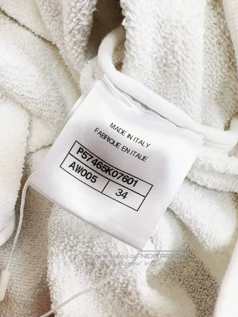 Chanel Chanel Space robot astronaut white graffiti astronaut patt Size XXS / US 00 / IT 34 - 6 Thumbnail