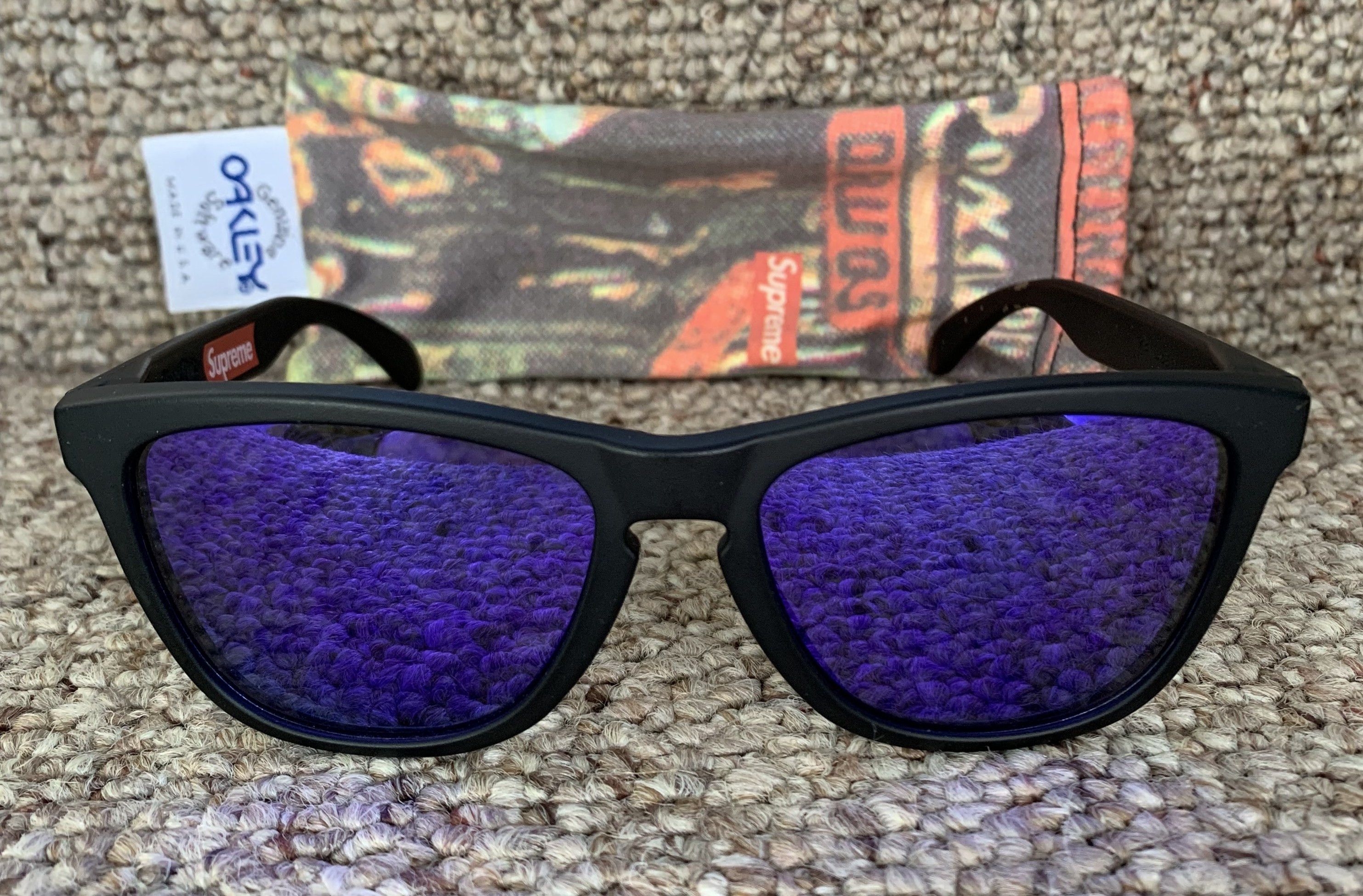 Oakley S/S 2007 Supreme x Oakley Frogskin Sunglasses + Case Size ONE SIZE - 2 Thumbnail