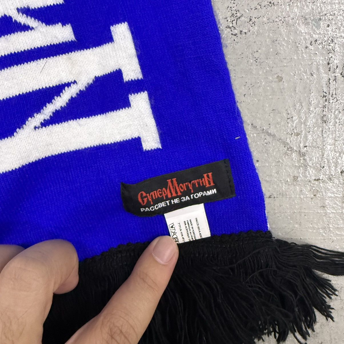 Gosha Rubchinskiy Gosha Rubchinskiy Paccbet Slava Mogutin Scarf Muffler Size ONE SIZE - 6 Thumbnail