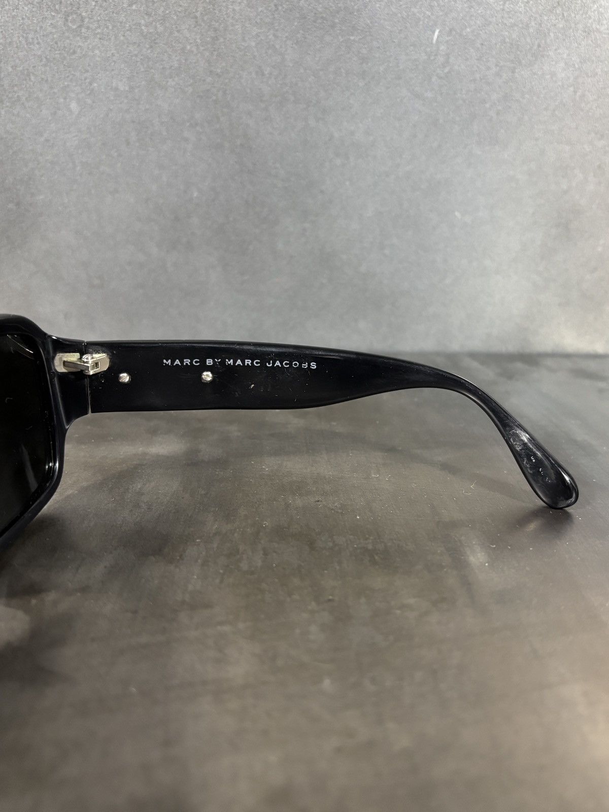 Marc Jacobs 2010s Marc Jacobs Sunglasses Oversized MMJ 075/S Case Size ONE SIZE - 13 Thumbnail