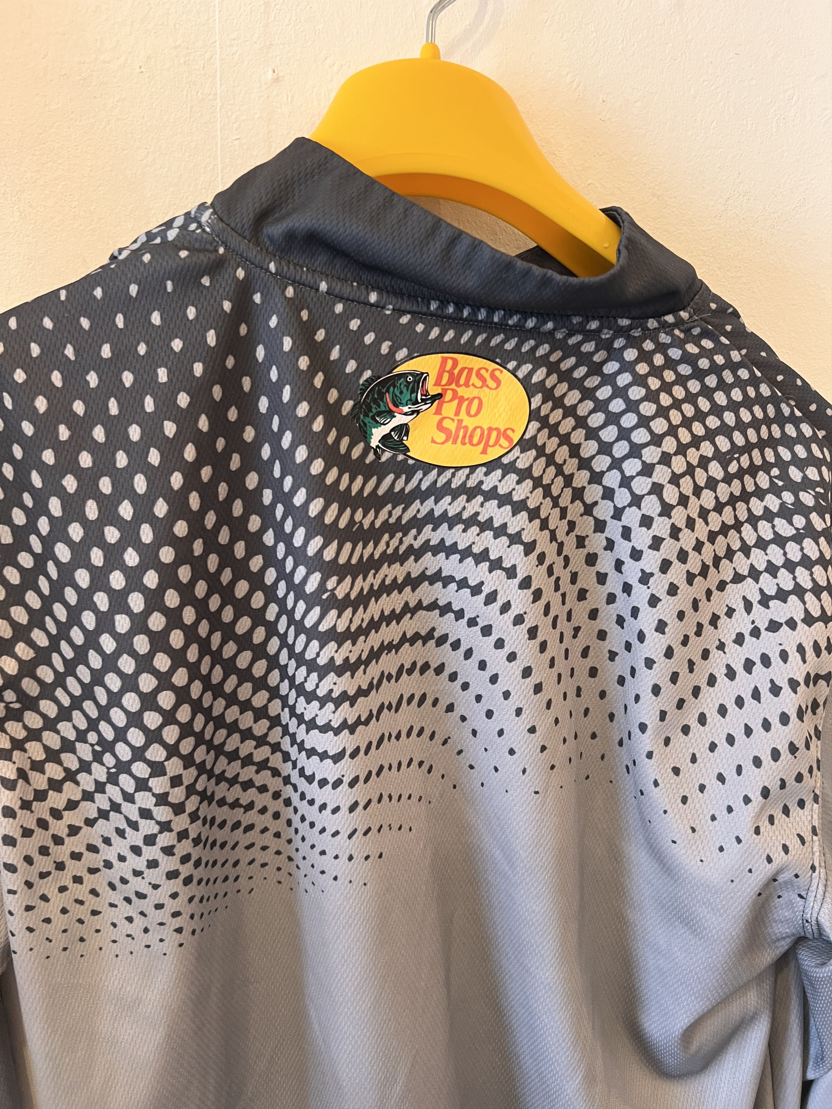 Bass Pro Shops Active wear trend Size US M / EU 48-50 / 2 - 7 Thumbnail