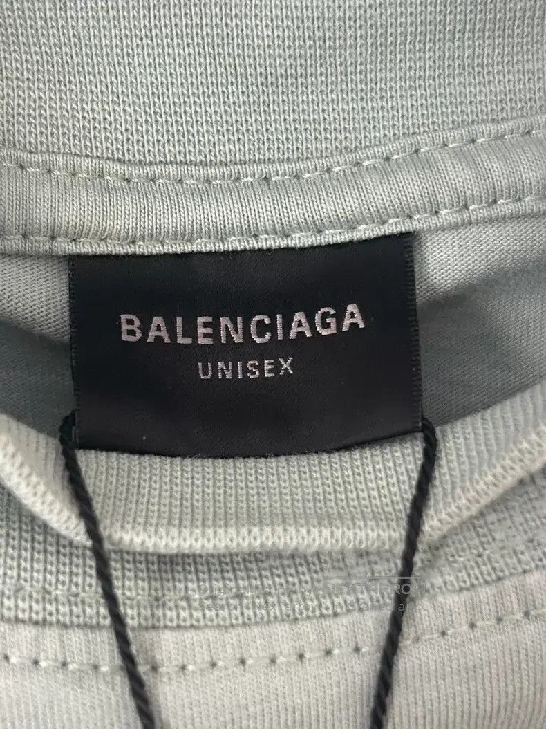 Balenciaga Balenciaga Cotton Printed Frayed Round Neck T-Shirt Size US S / EU 44-46 / 1 - 3 Thumbnail