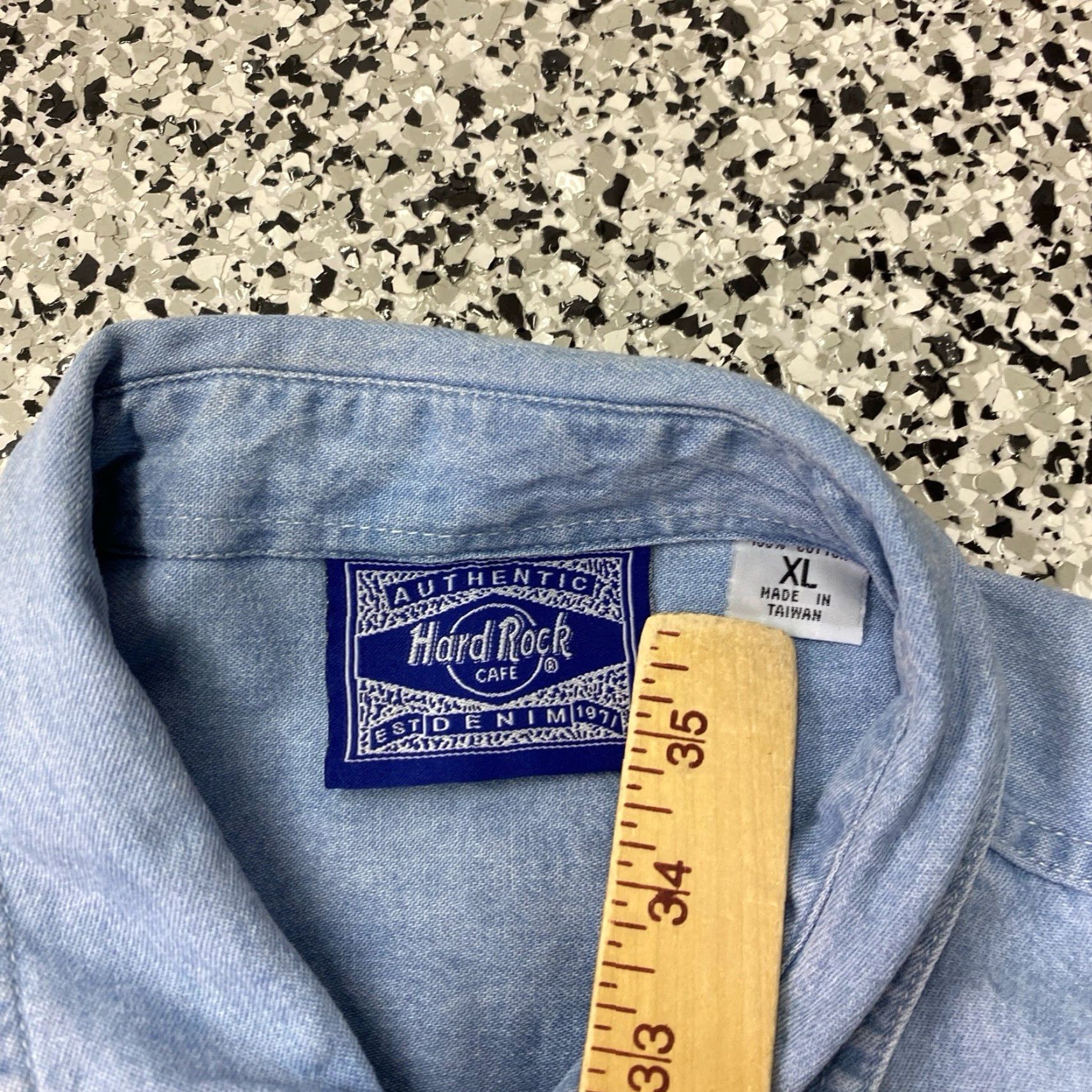 Hard Rock Cafe VINTAGE Hard Rock Cafe Denim Shirt Long Sleeve XL Men Blue Embroidered 1990s Mens Size US XL / EU 56 / 4 - 2 Thumbnail
