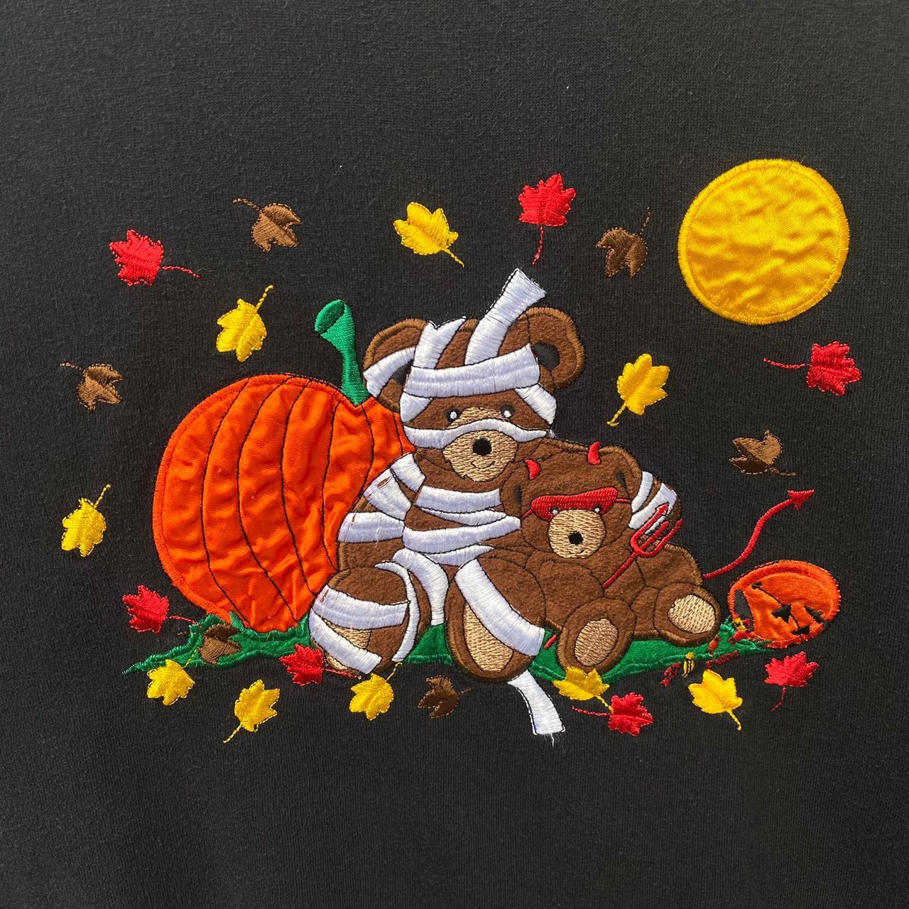 Other BEARS AND PUMPKIN HALLOWEEN SWEATSHIRT LARGE PULLOVER Size US L / EU 52-54 / 3 - 4 Thumbnail
