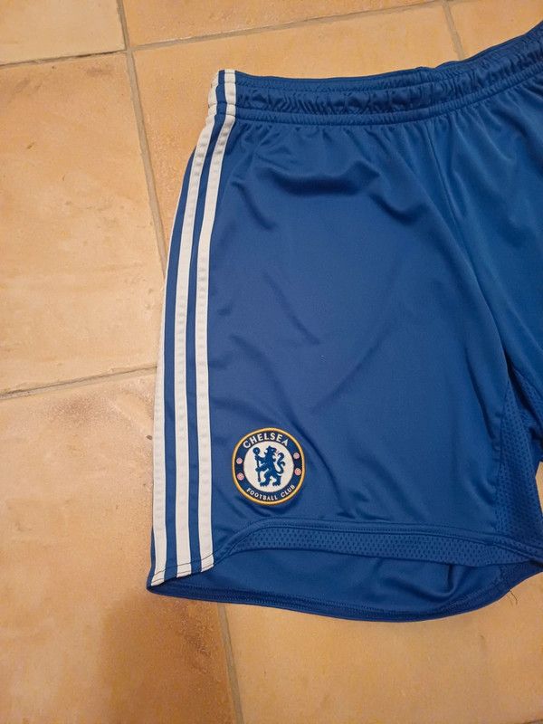 Adidas Adidas Chelsea 2009 sports shorts Size US 32 / EU 48 - 2 Thumbnail