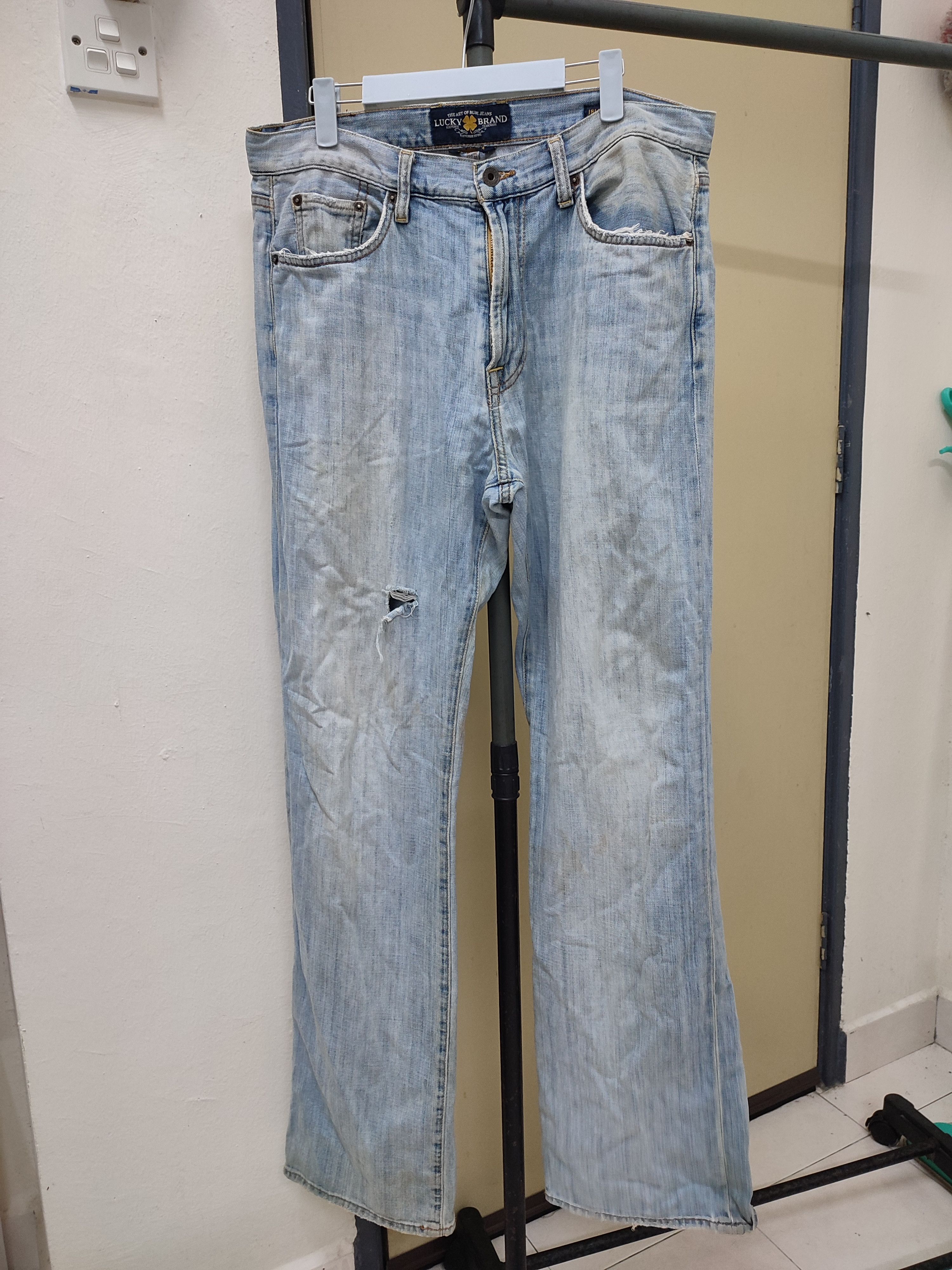 Lucky Brand VINTAGE LUCKY BRAND 181 RELAXED STRAIGHT DENIM Size US 35 - 2 Thumbnail