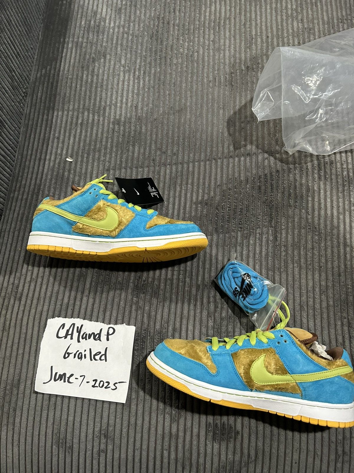 Vintage NIKE SB BABY BEAR Size US 11 / EU 44 - 2 Thumbnail