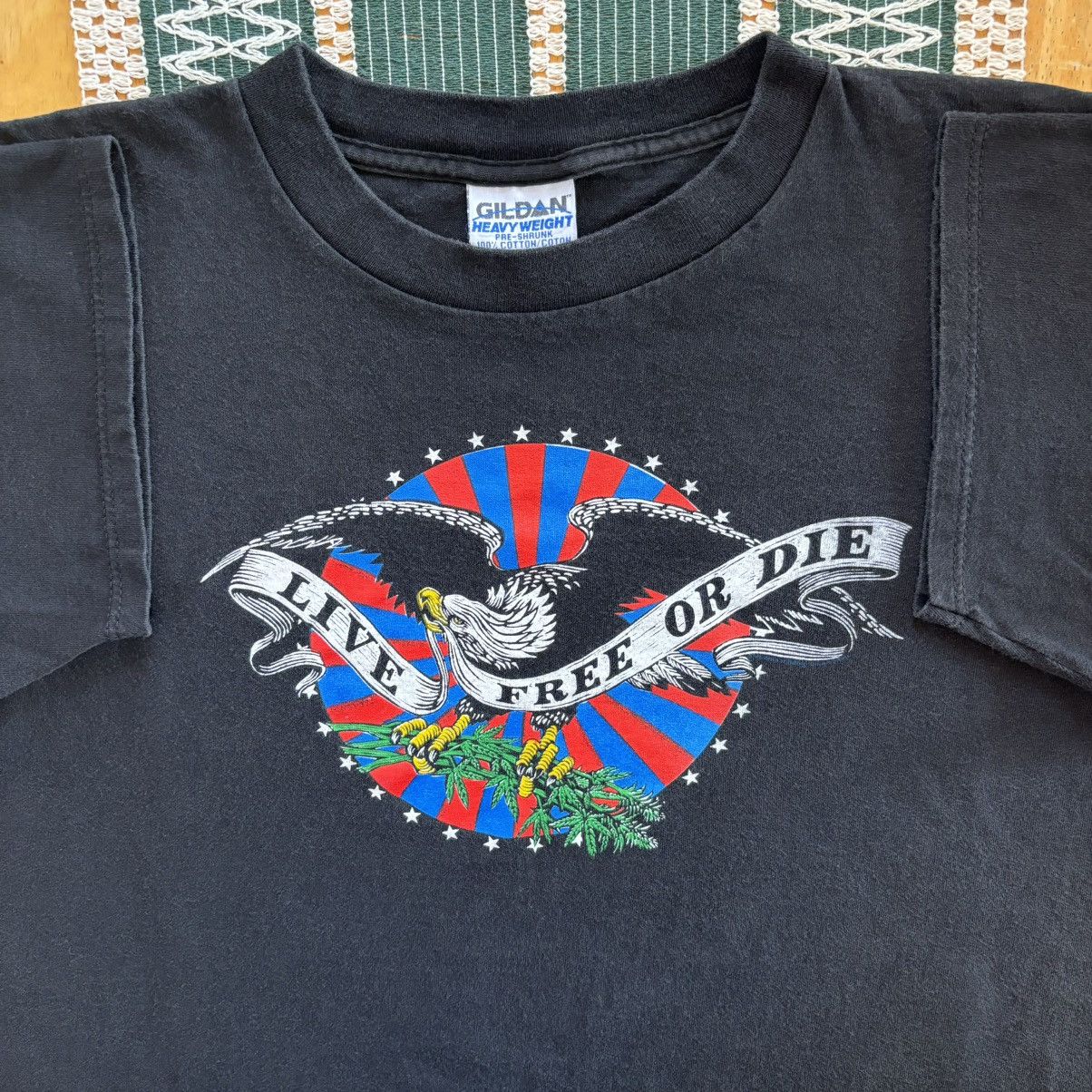 Vintage Vintage 1990s Marijuana Hemp Funny Weed T-Shirt Large Size US L / EU 52-54 / 3 - 1 Thumbnail